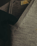 "Theatre PRODUCTS" 00's-10's Pearl embellished wool v-neck knit sweater