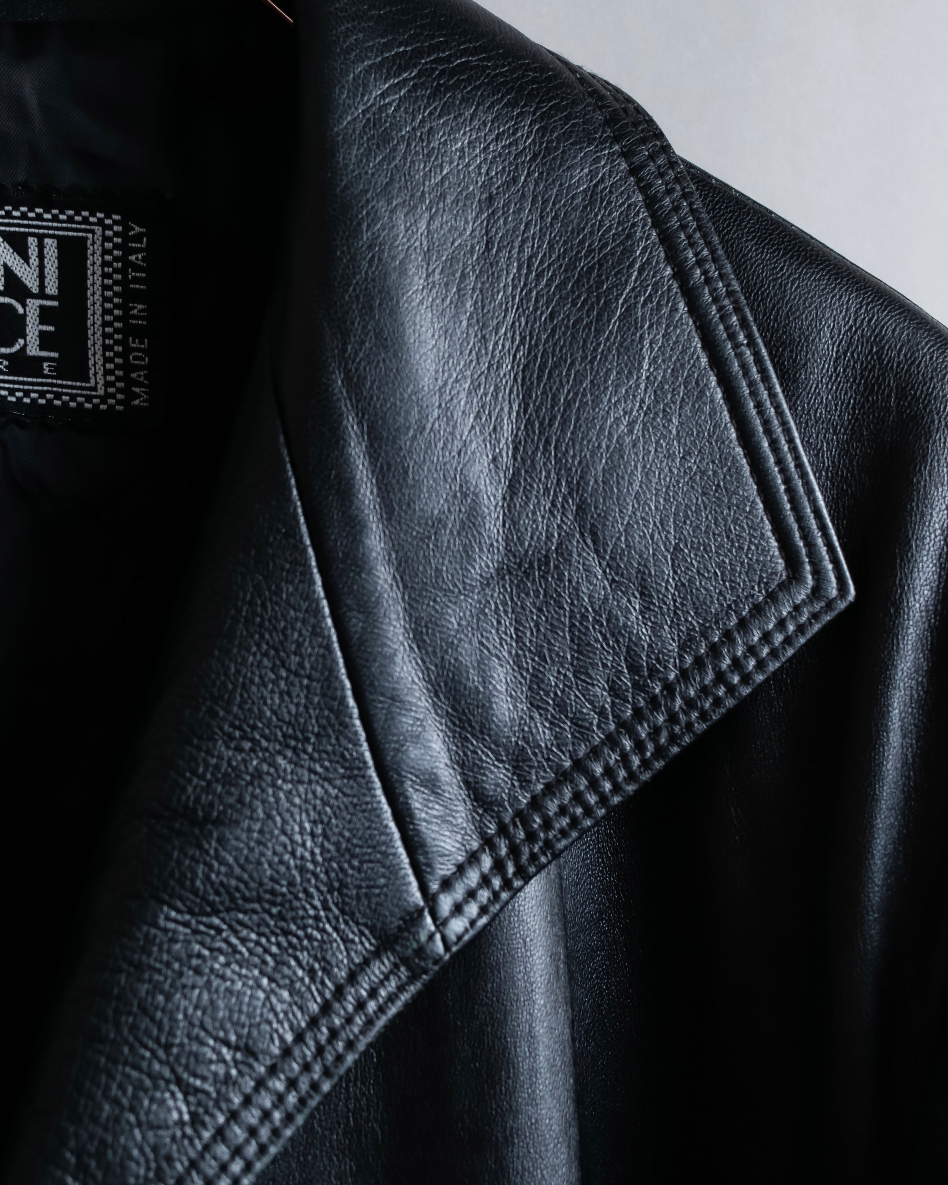 "GIANNI VERSACE COUTURE" Sheep skin oversized triangle color jacket