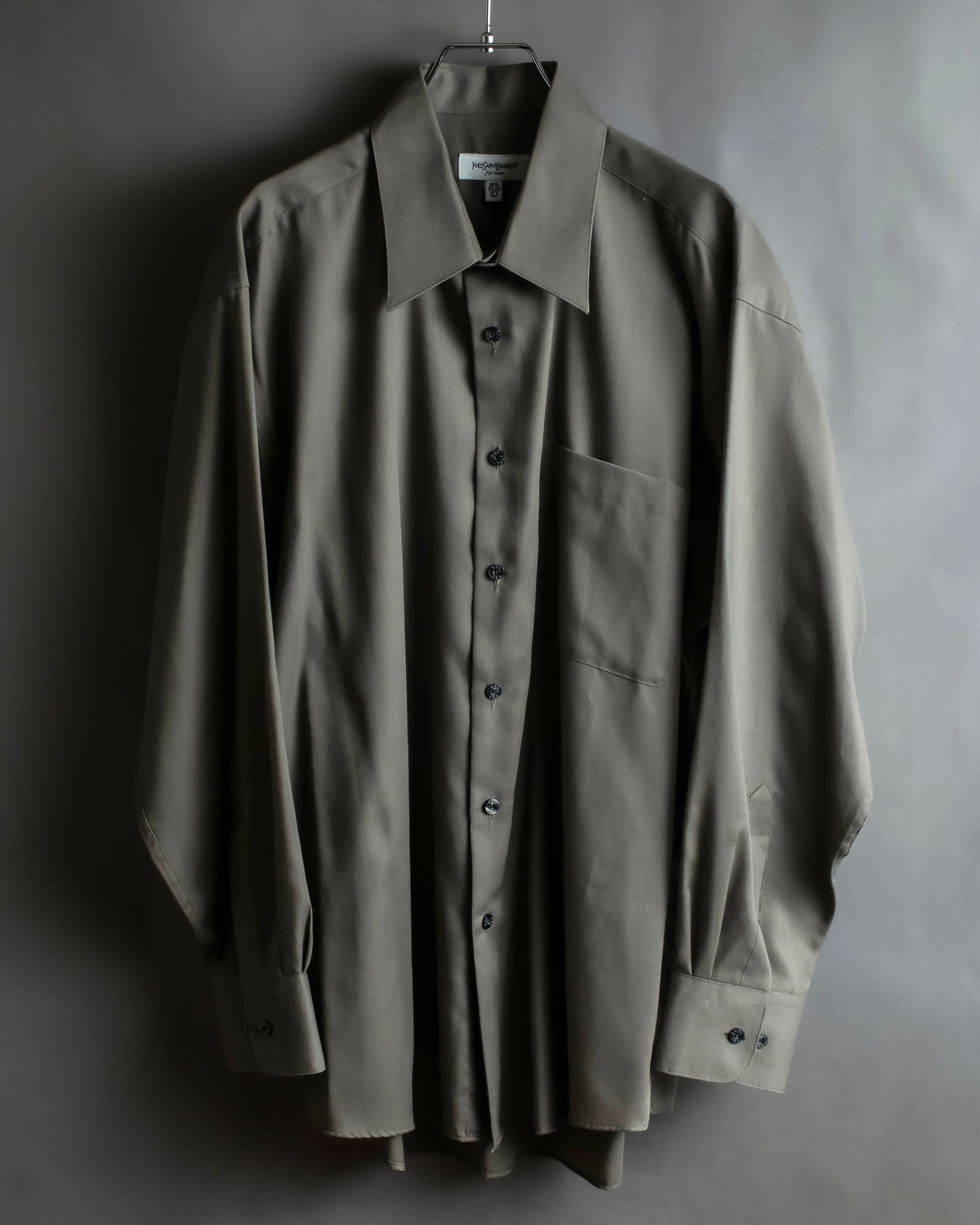 "YVES SAINT LAURENT for men"
Grayish khaki color oversized shirt