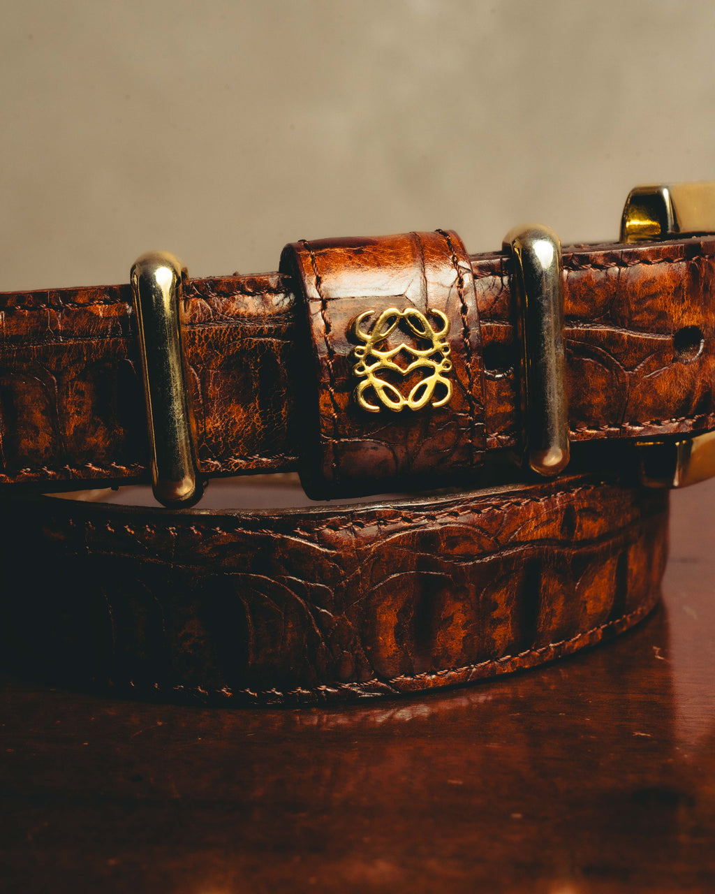 -SPECIAL- “LOEWE” 80’s-90’s Crocodile pattern anagram leather belt