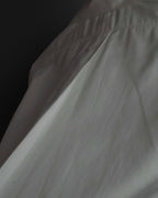 "CHANEL" Gold button design pleated white shirt