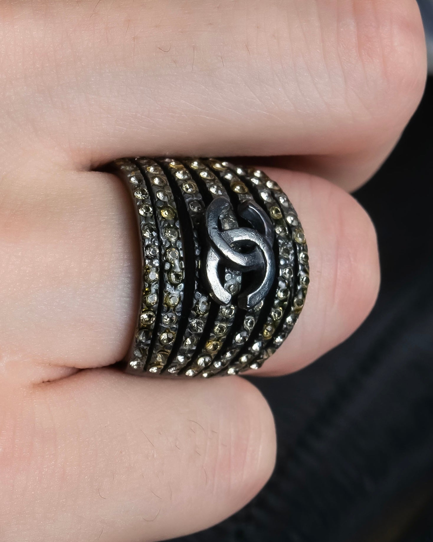 "CHANEL" 97AW Karl Lagerfeld double C logo rhinestone design ring