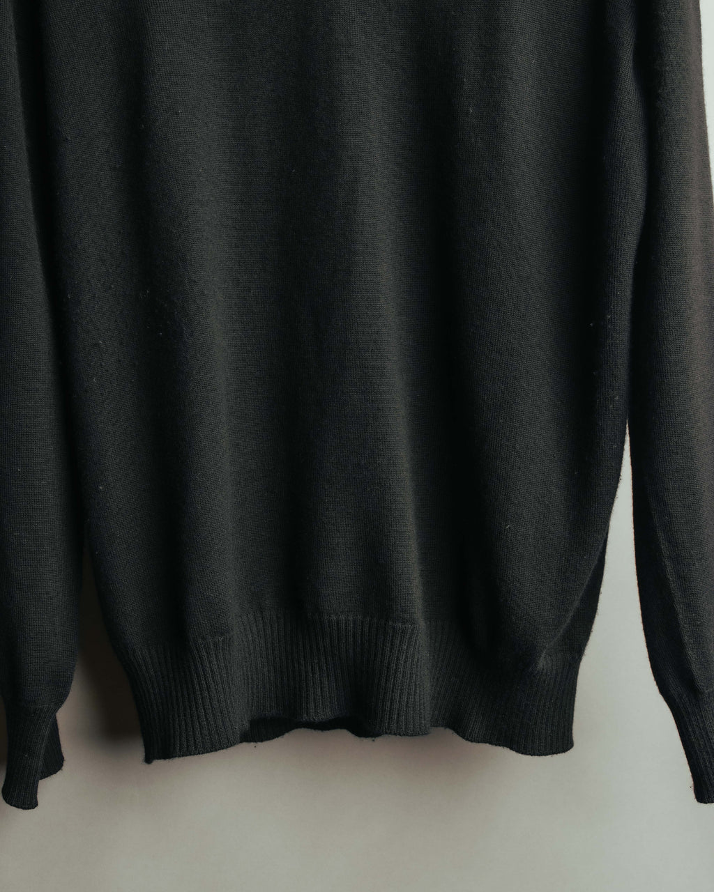 -SPECIAL- “HERMÈS” 90’s-00’s Cashmere wool v-neck knit