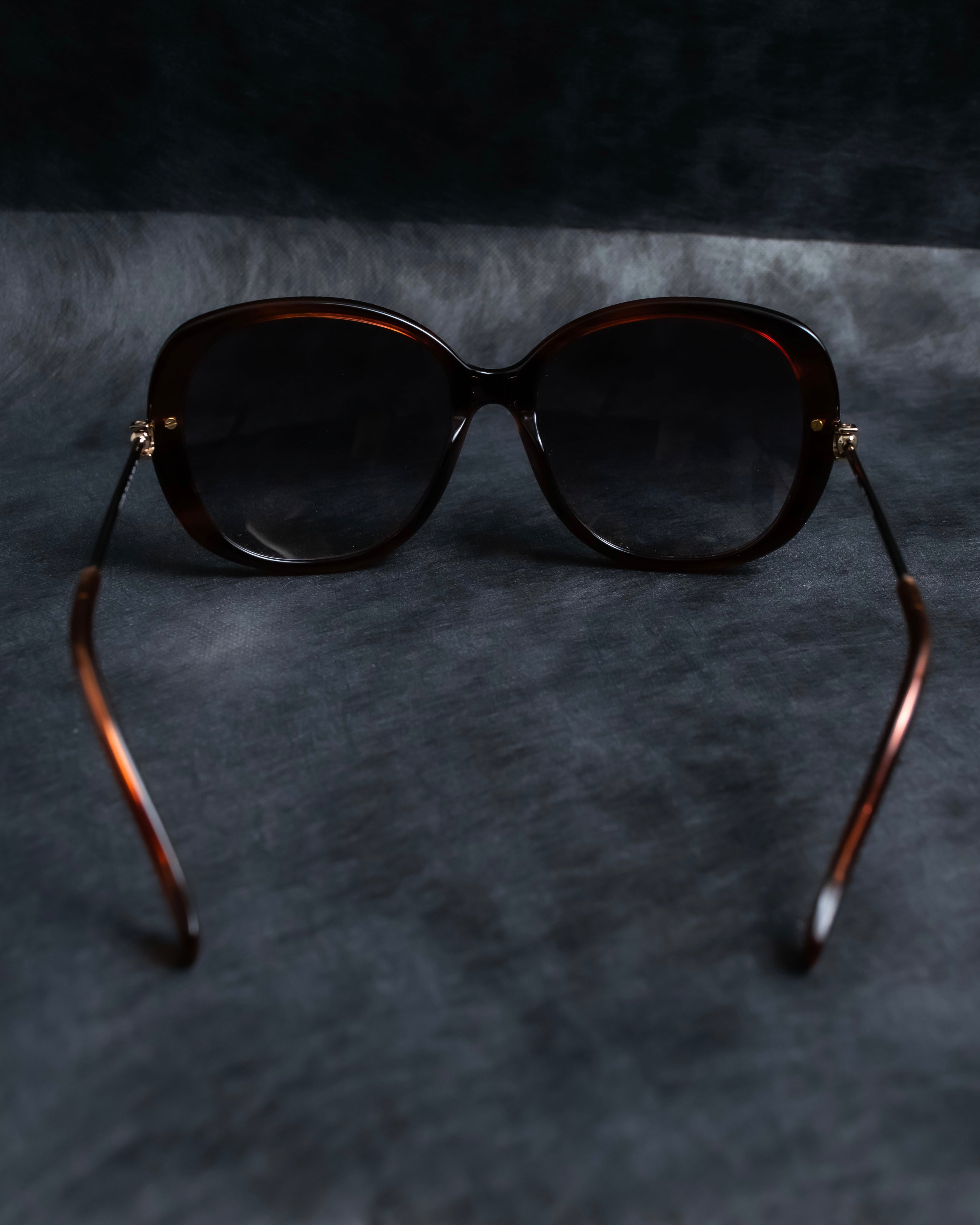 "LOEWE" Butterfly frame silver temple sunglasses