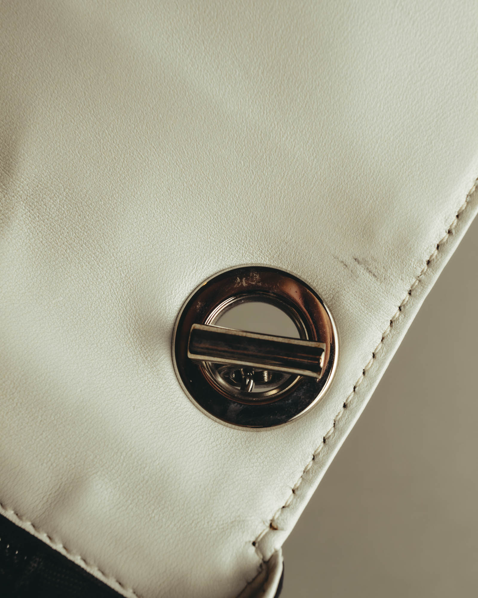 "Salvatore Ferragamo" 10's Bicolor leather chain shoulder bag