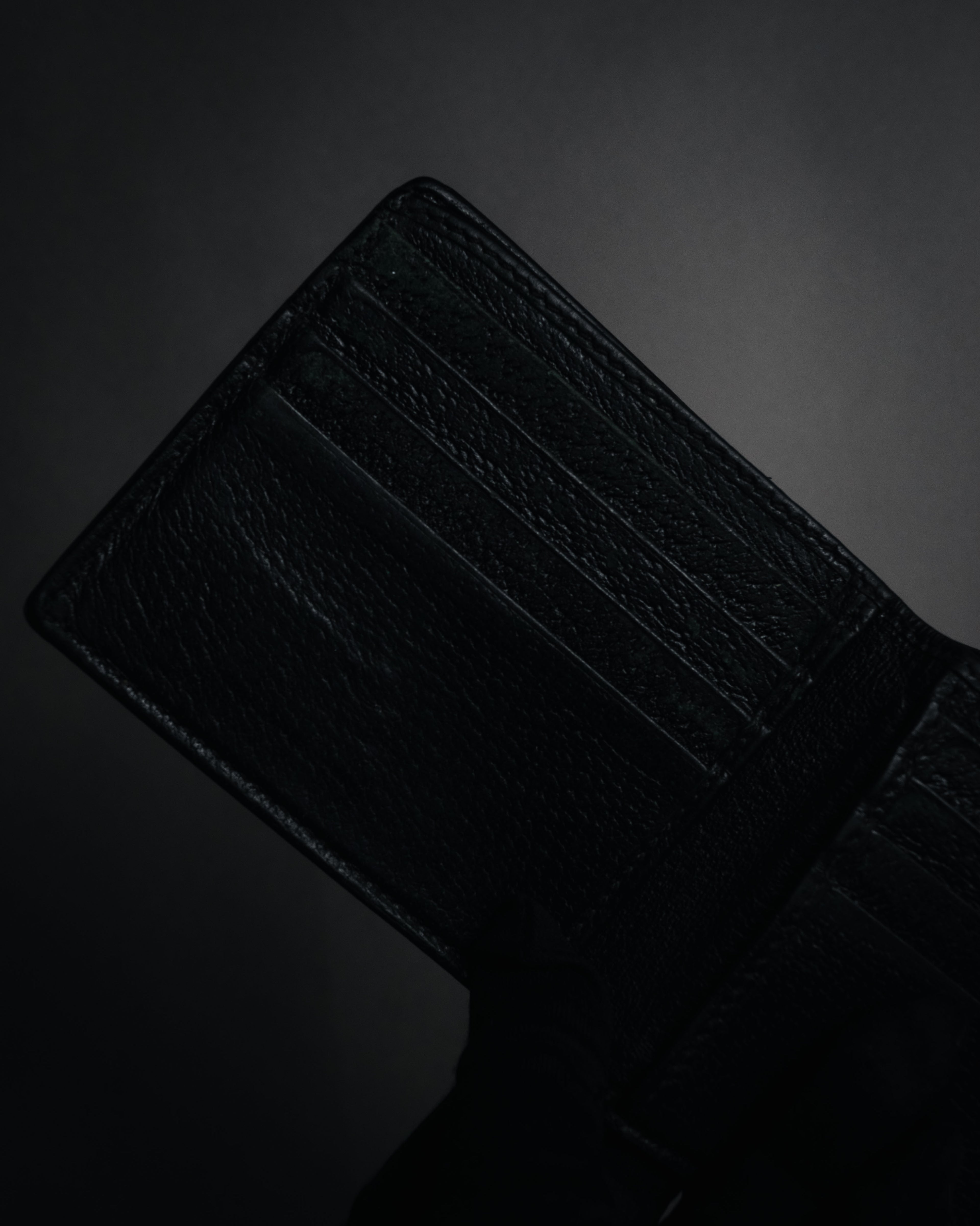 "GUCCI" 10’s-20’s Bee motif bi-fold leather wallet