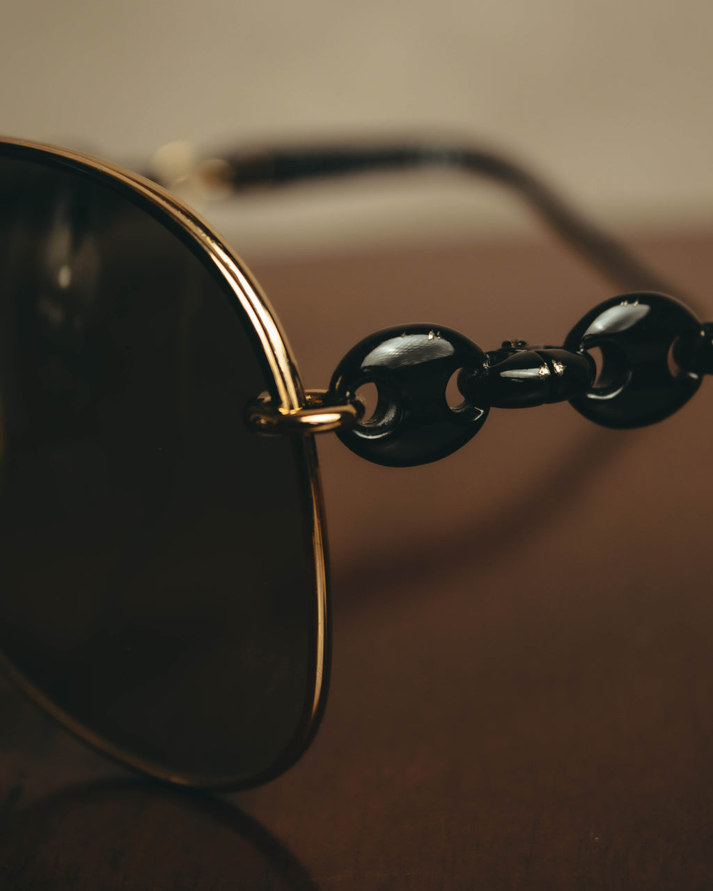 -SPECIAL- "Gucci" 00's Vintage aviator sunglasses with marina chain temples