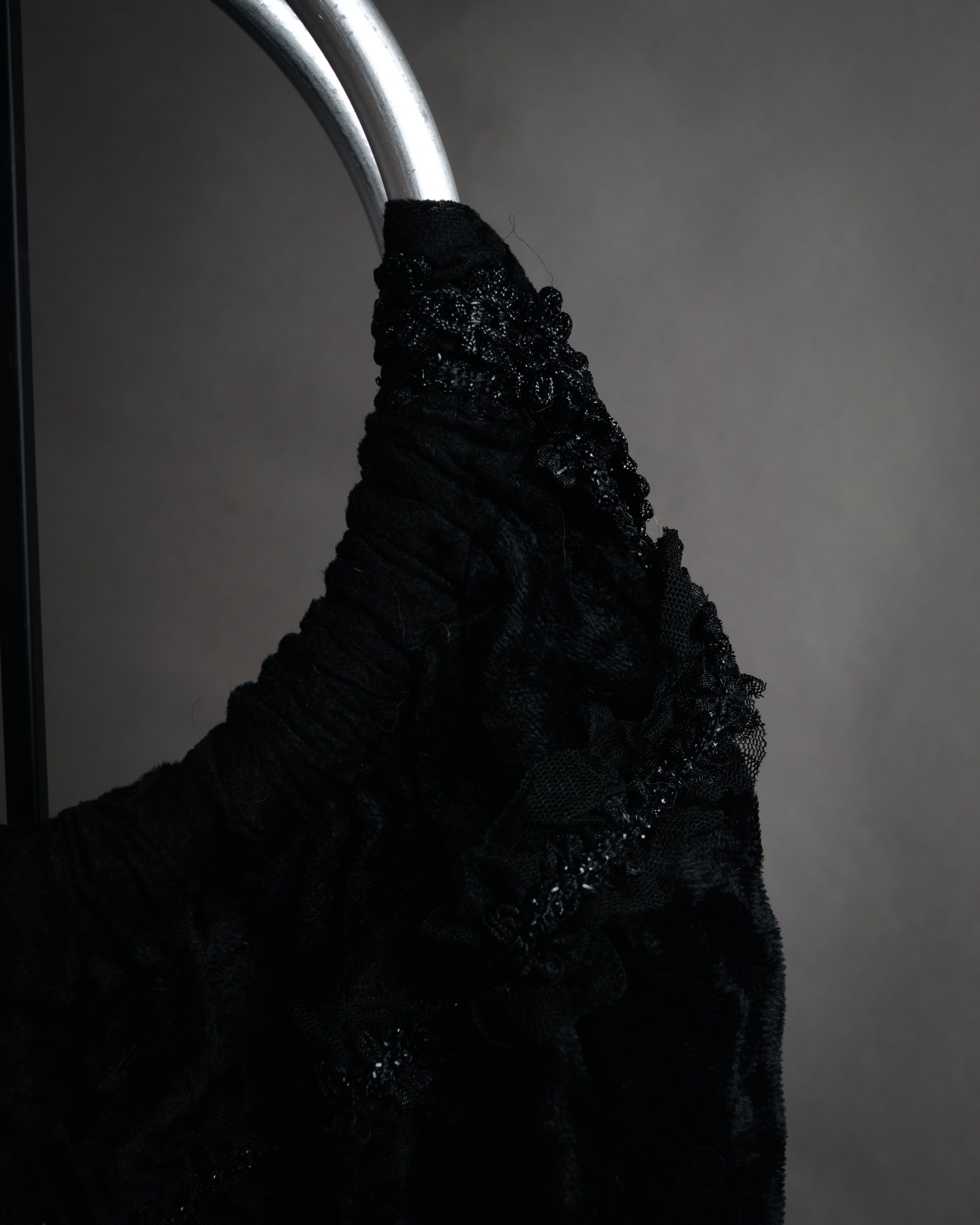 “COMME des GARÇONS” 2005 AW Velvet lace circle handle bag