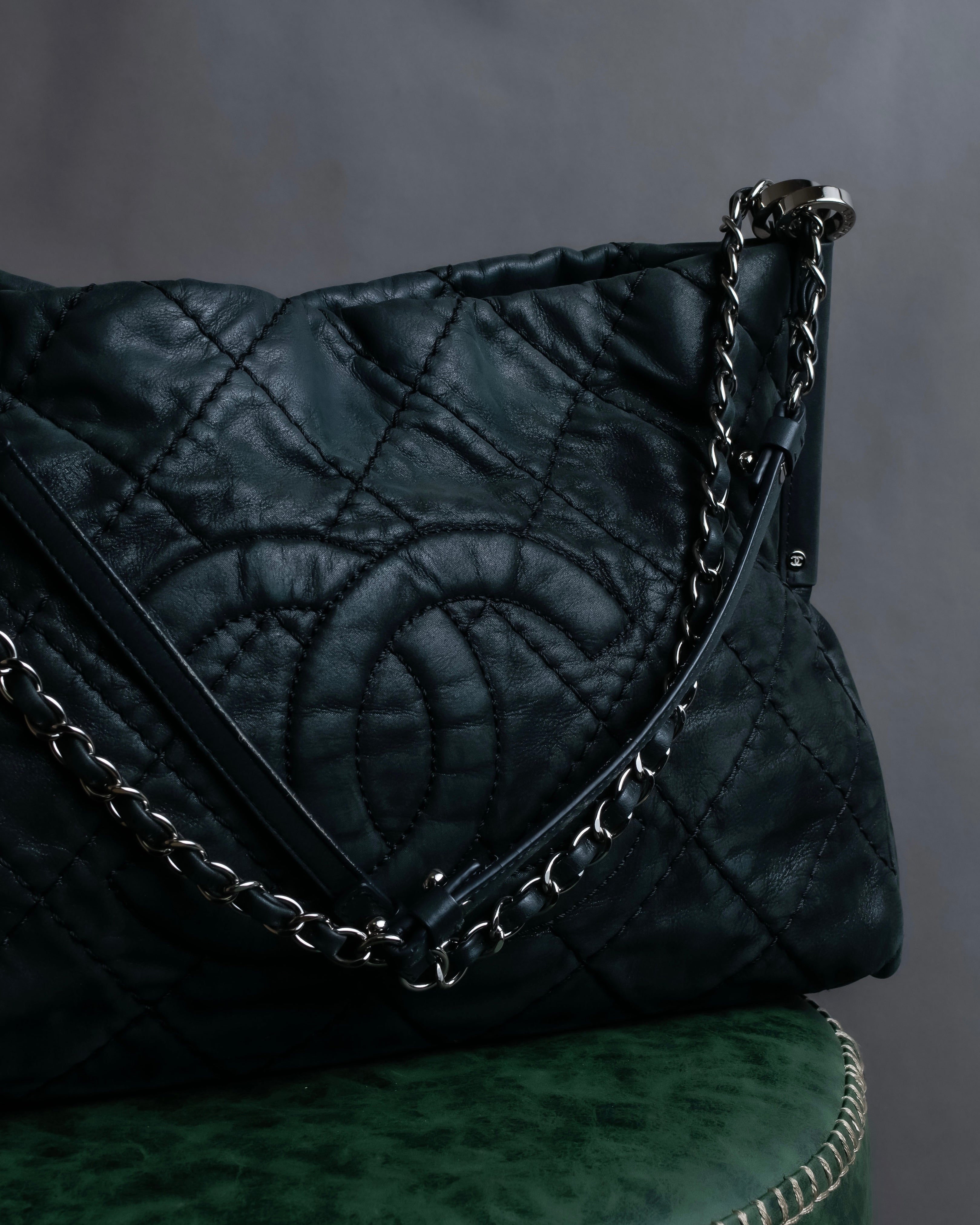 "CHANEL" Karl Lagerfeld design Matelasse chain Black shoulder bag