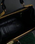 "Roberta Di Camerino" Logo motif charm design modern doctor bag