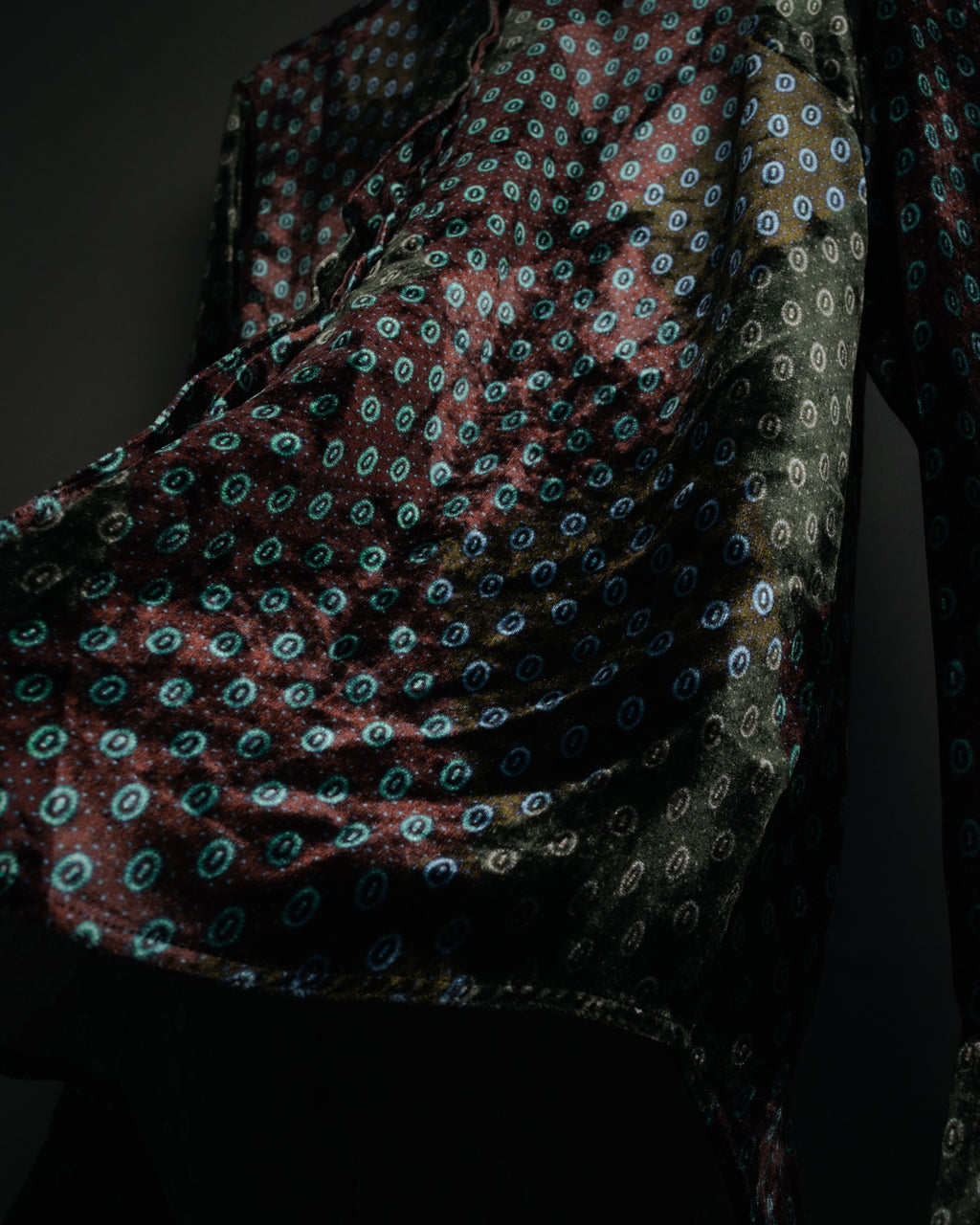 “DRIES VAN NOTEN” 2010’s Circle motif velvet shirt