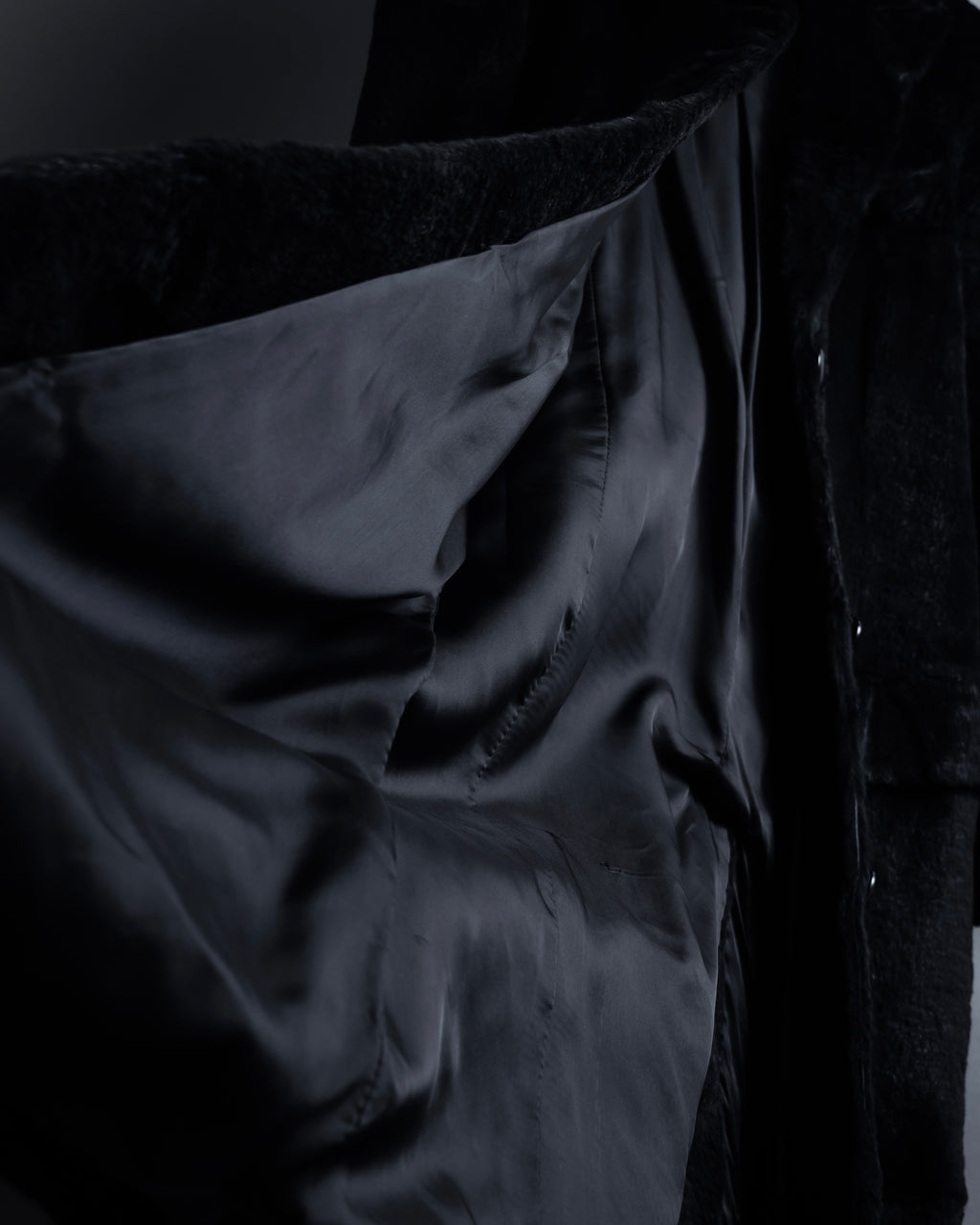 -SPECIAL- "Salvatore Ferragamo"
90's-00's A neat silhouette 100% lapin fur coat