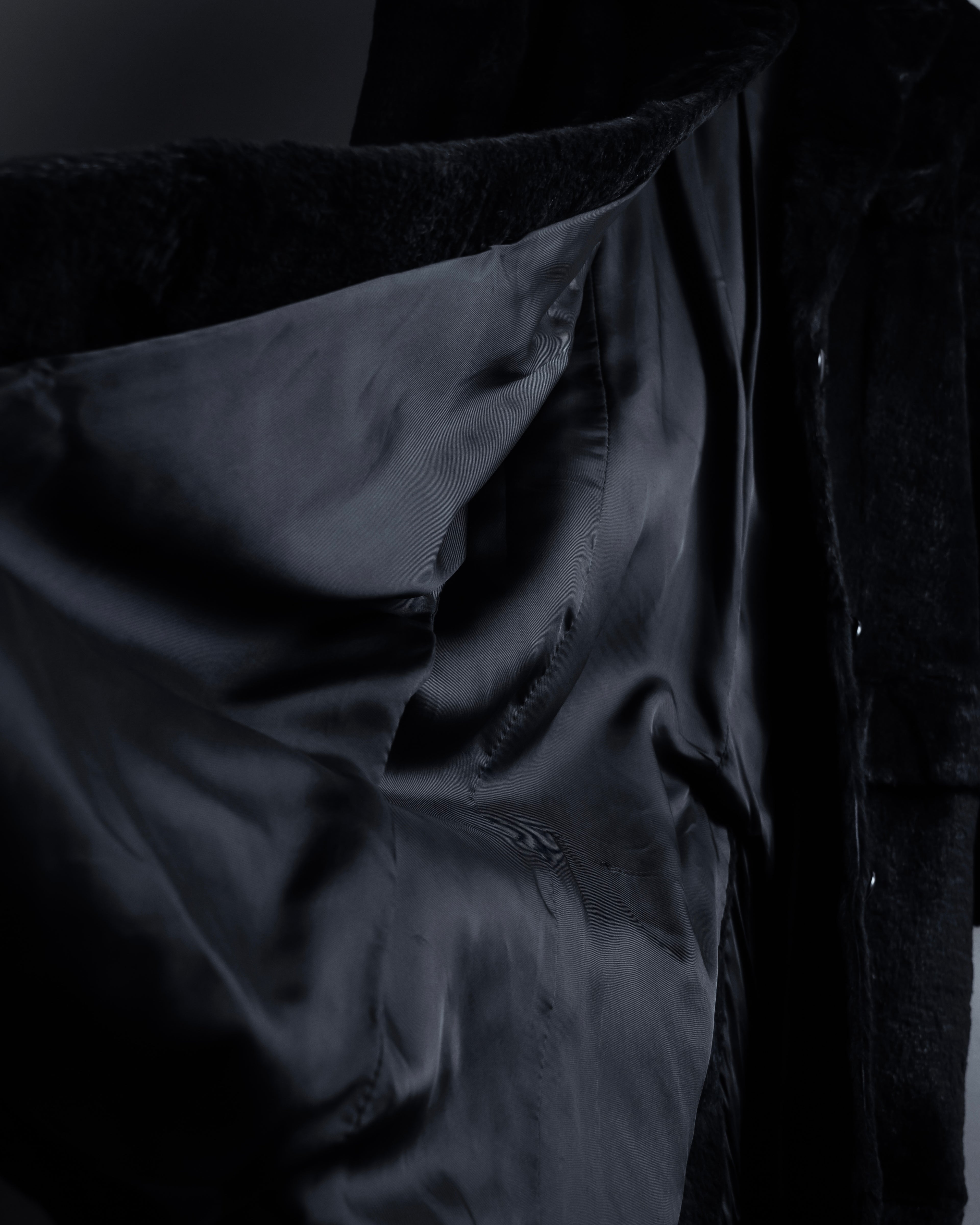 -SPECIAL- "Salvatore Ferragamo"
90's-00's A neat silhouette 100% lapin fur coat