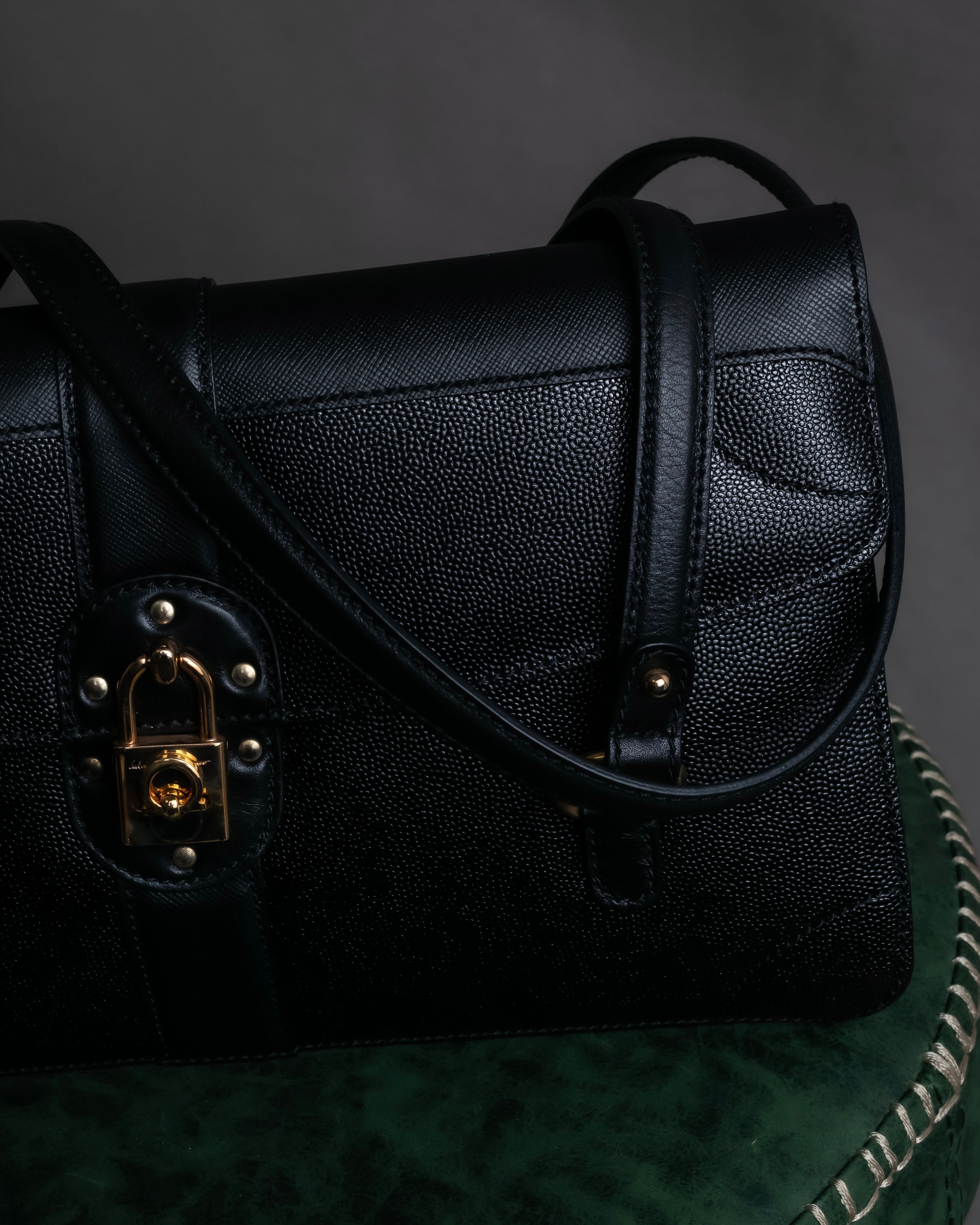 "Salvatore Ferragamo" Key-shaped Gancini motif design leather bag