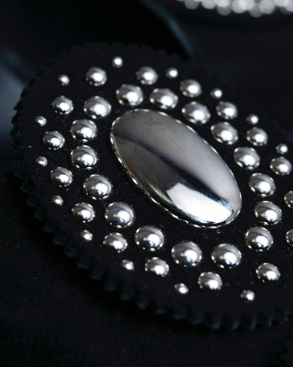 "HERMES" Jewelry design suede heel pumps