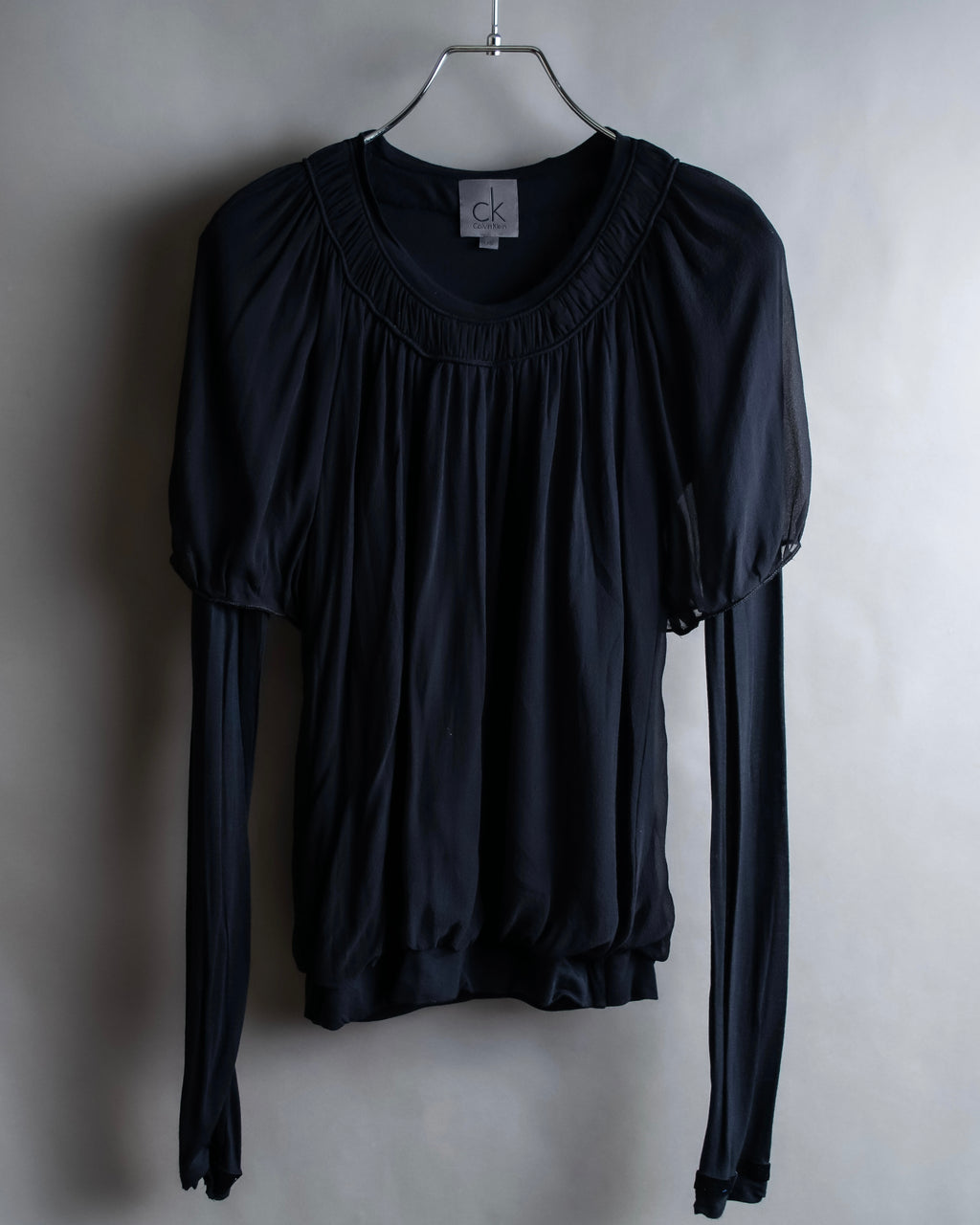 "CALVIN KLEIN" Layered sleeve gathered design pullover