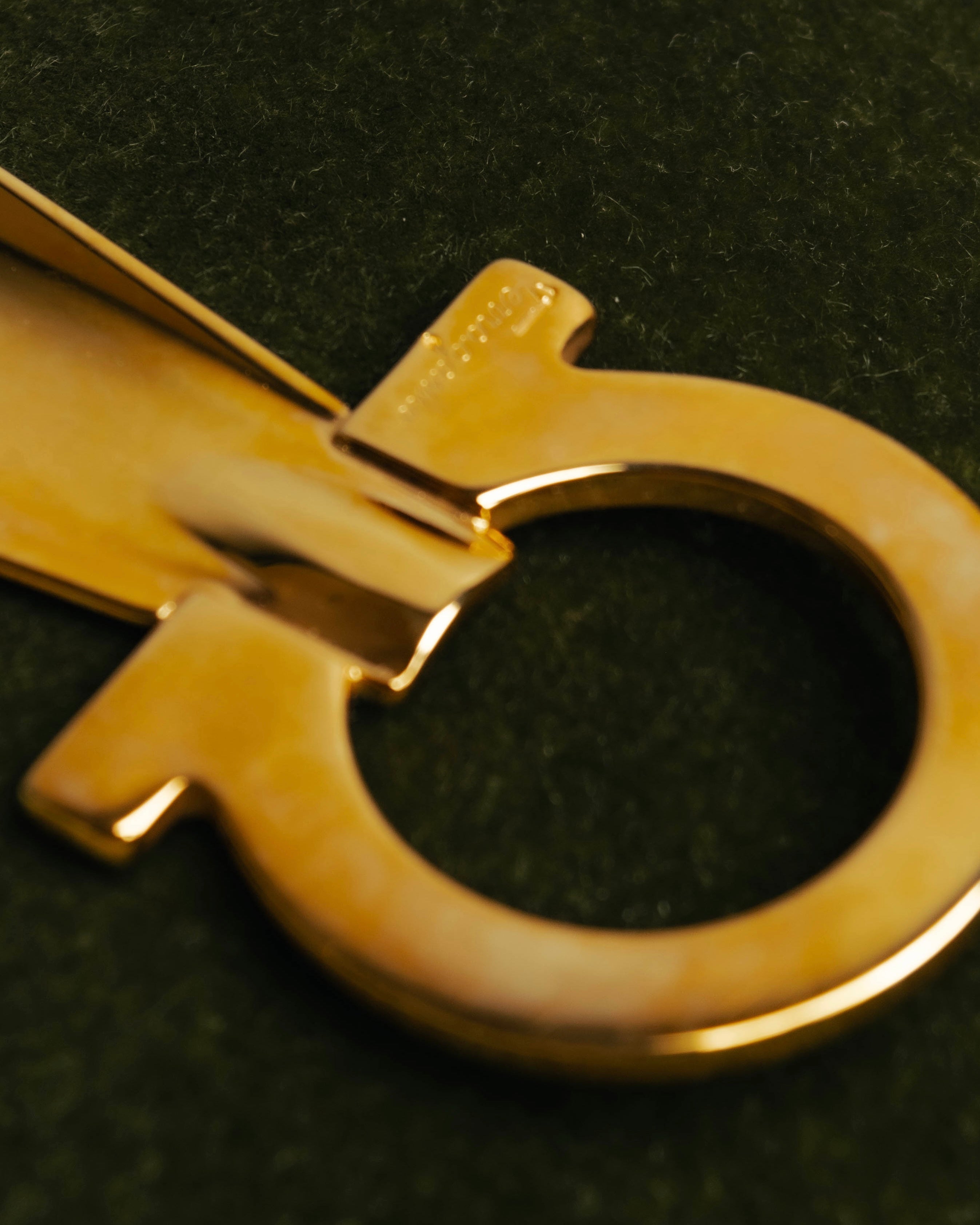 "Salvatore Ferragamo" 80's-00's Gold tone gancini metal shoehorn