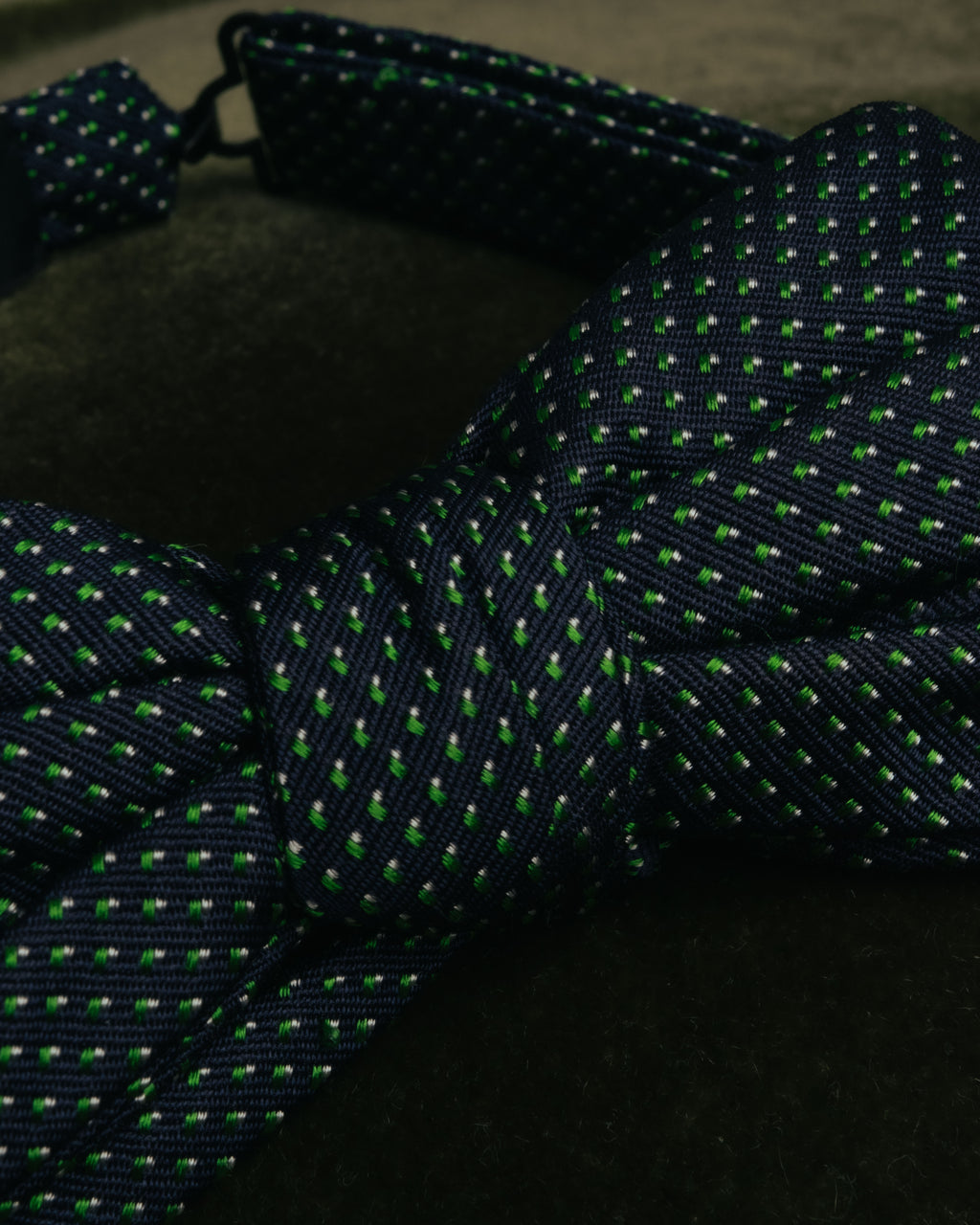 “GUCCI” 10’s Micro jacquard pre tied bow tie