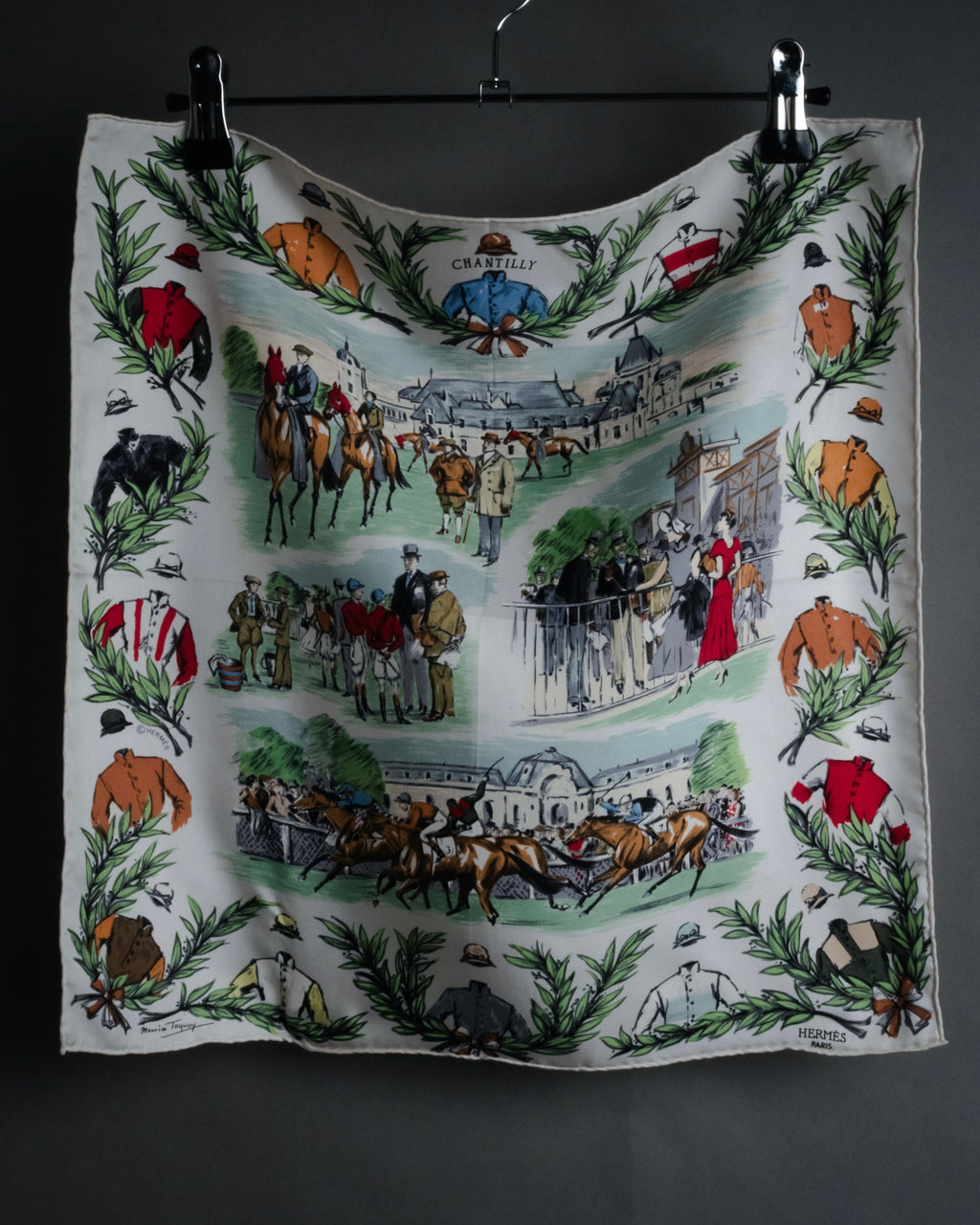 -SPECIAL- “HERMÈS” 70’s-80’s Chantilly carré 45 scarf