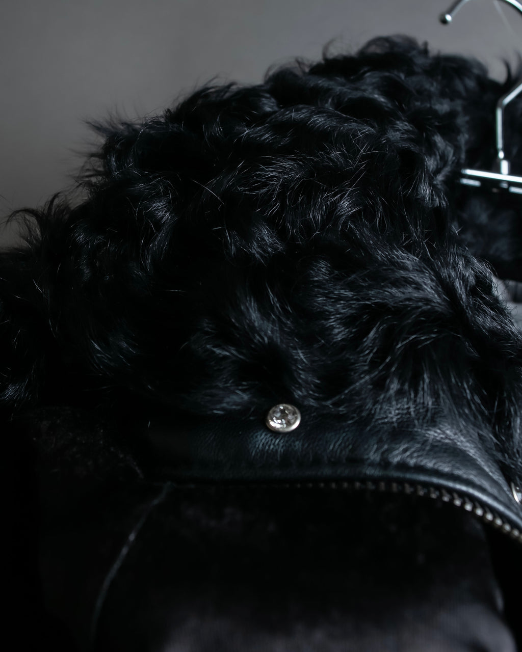 "HERMITAGE" Box silhouette double zipper fur blouson