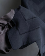 "PLEATS PLEASE ISSEY MIYAKE" 

Meander sleeveless tops