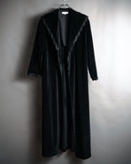 –SPECIAL– “Christian Dior”
80’s-90’s Velour lace trimmed robe coat