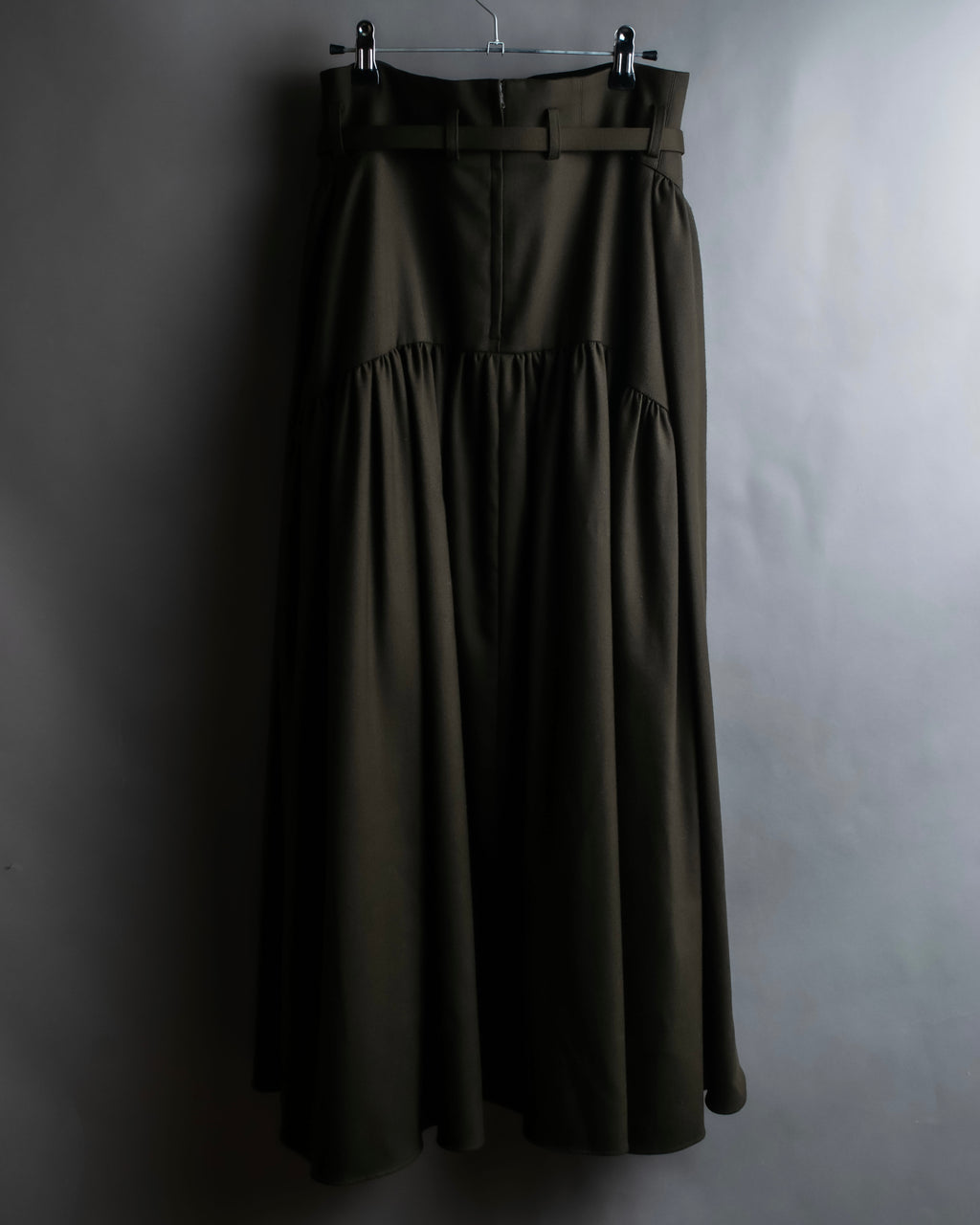 "SUPPORT SURFACE" Belted gather design flare long skirt