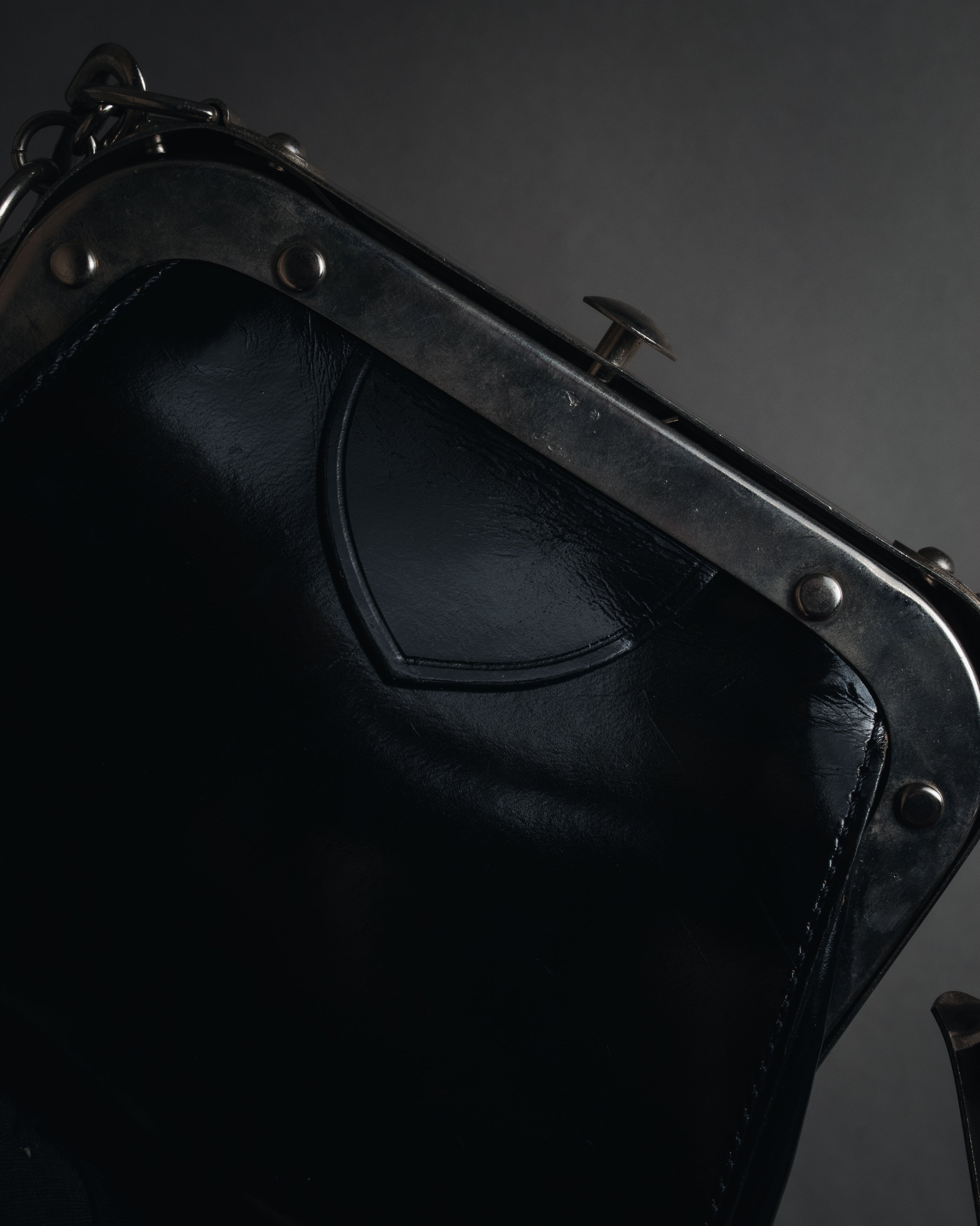 "tricot COMME des GARÇONS" Structured kiss-lock leather shoulder bag