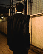 Chaqueta entallada y curvilínea del proceso -REF-