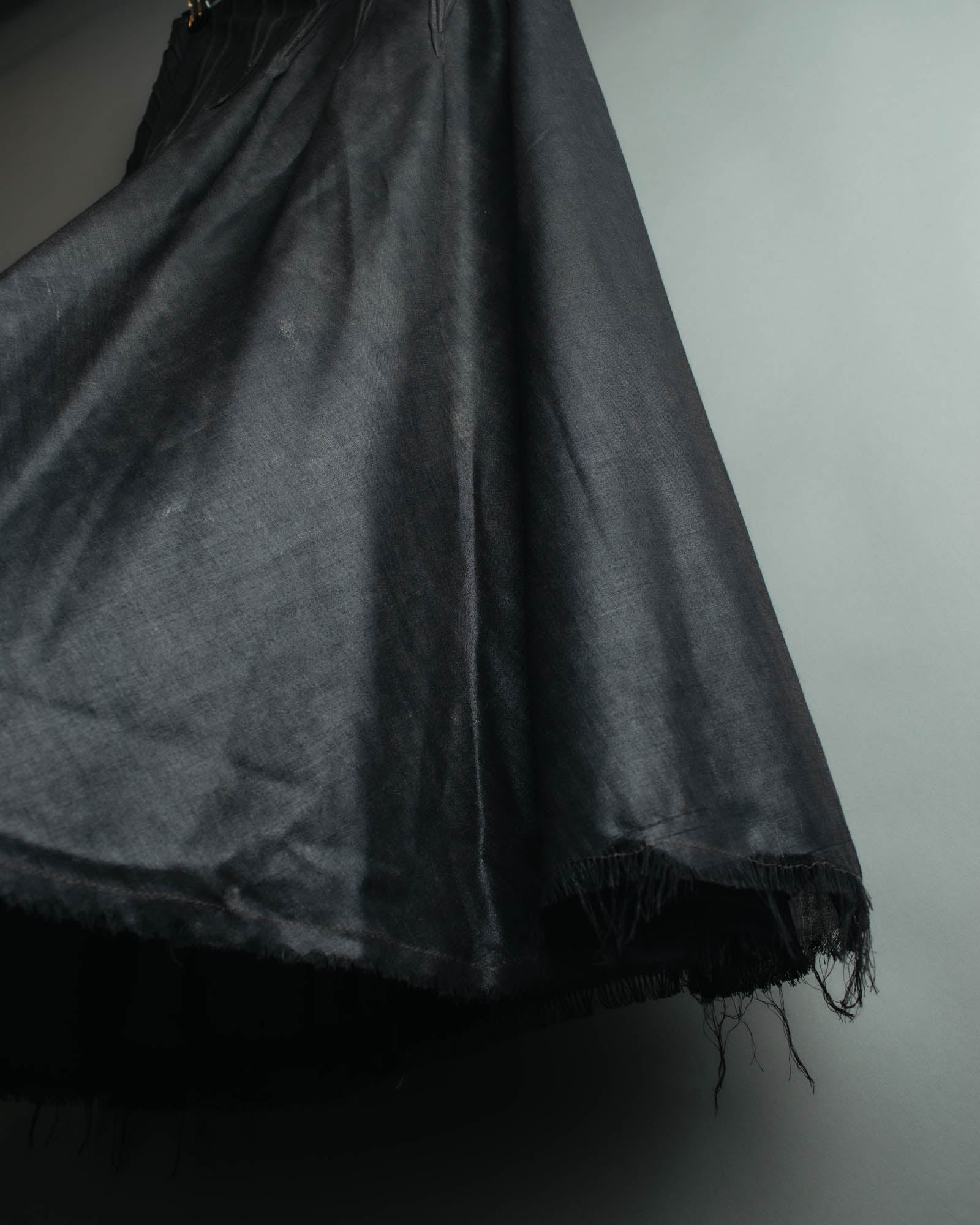 "JUNYA WATANABE COMME des GARÇONS" 00's Glossy raw hem flared long skirt