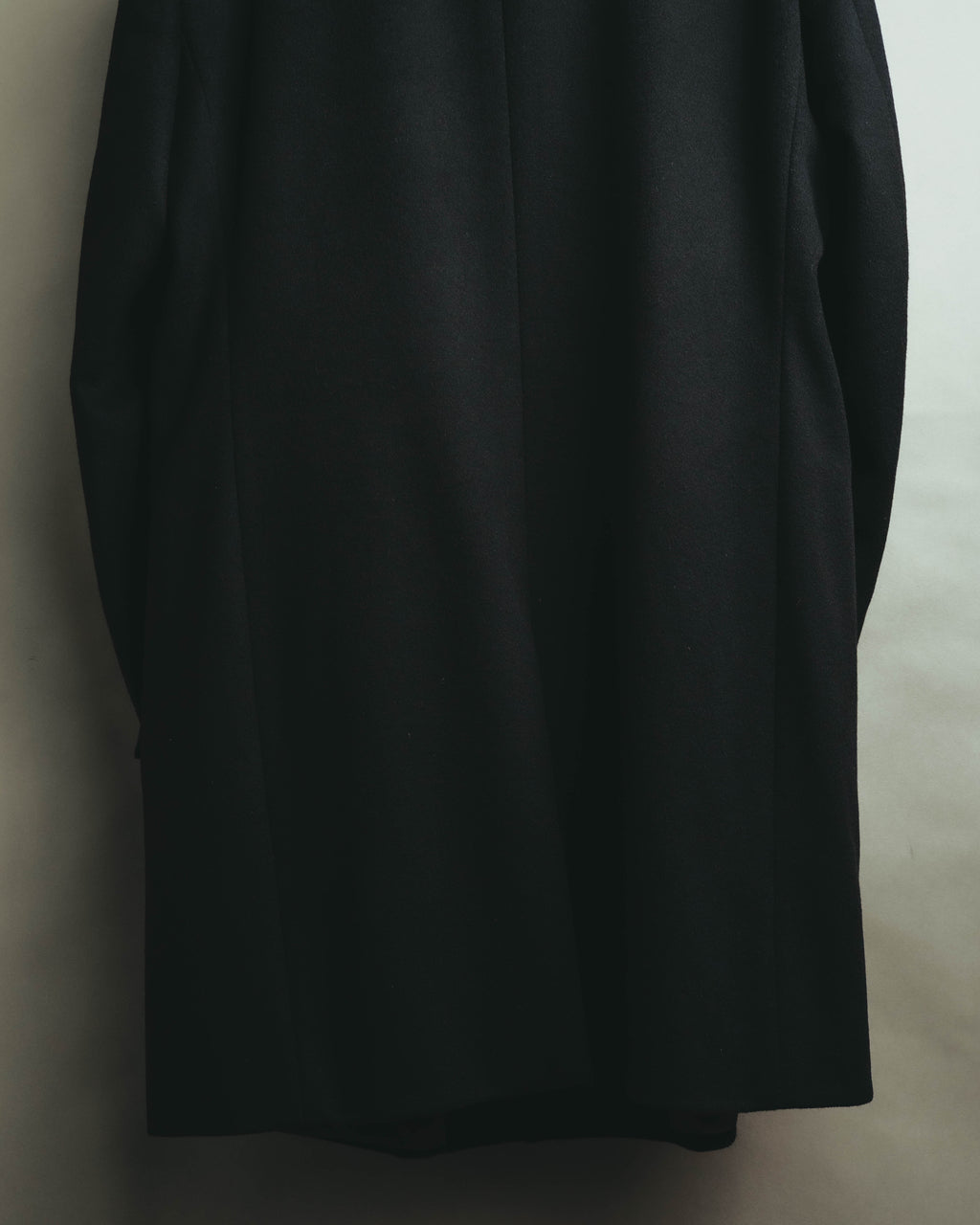 -SPECIAL- “VALENTINO” 2000’s Satin lapel single breasted wool coat