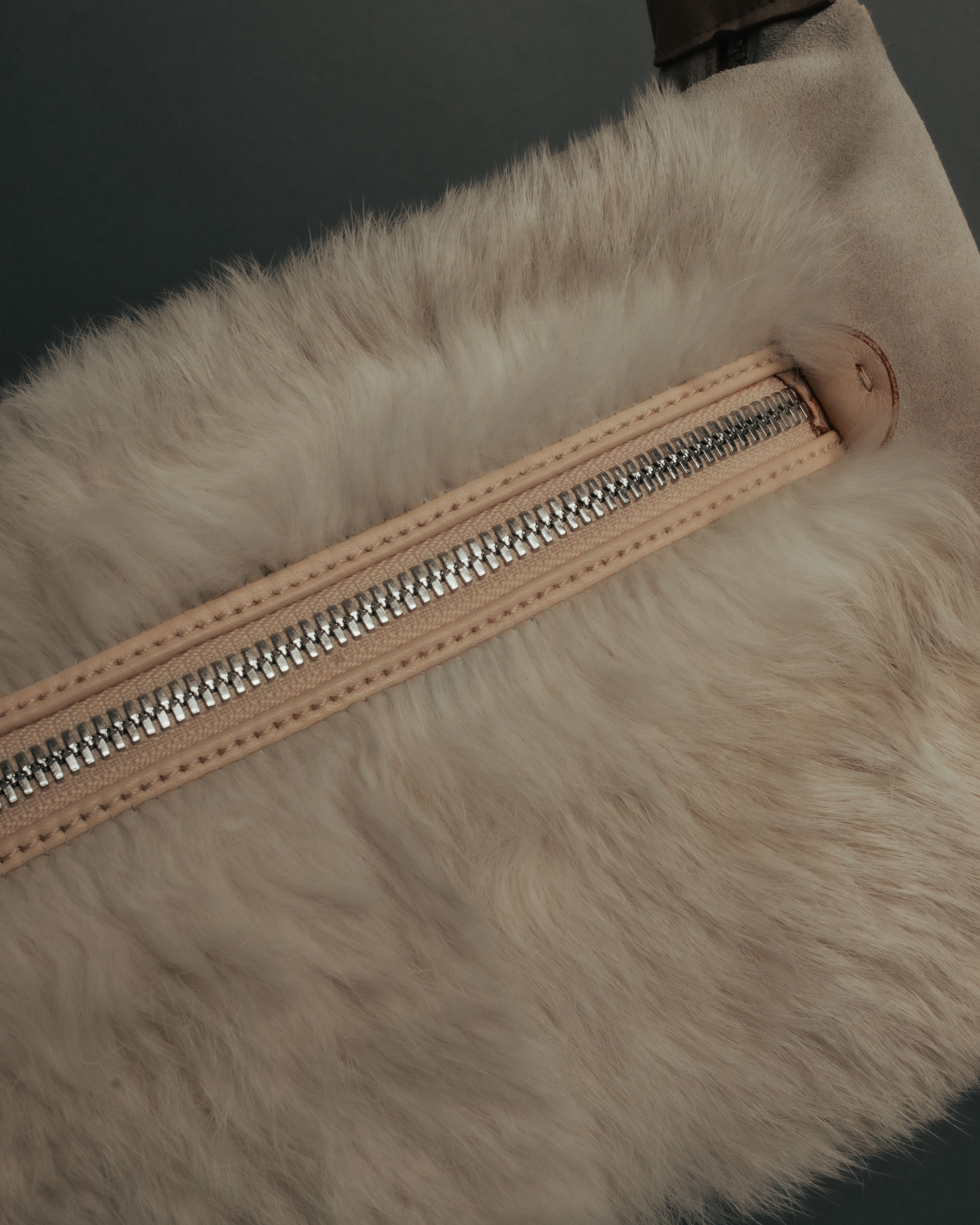 “Salvatore Ferragamo” 00’s Fur panel suede shoulder bag