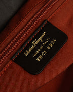 "Salvatore Ferragamo" Swivel crisp closure design leather one-handle bag