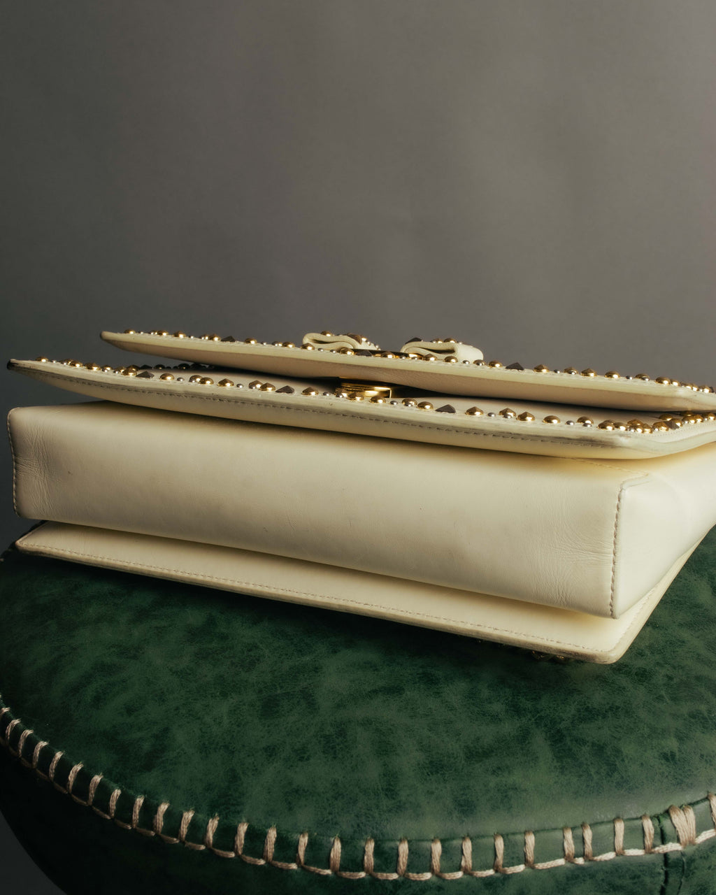 -SPECIAL- “Salvatore Ferragamo” 2015-2017 Vara studded chain shoulder bag
