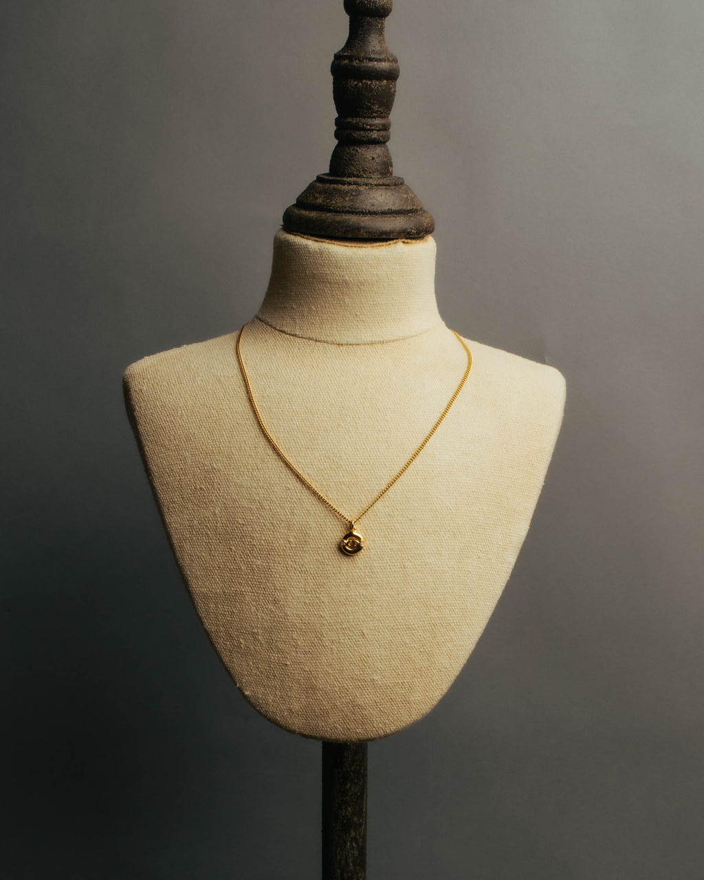 "Christian Dior" 80's-00's Gold tone cd pendant necklace