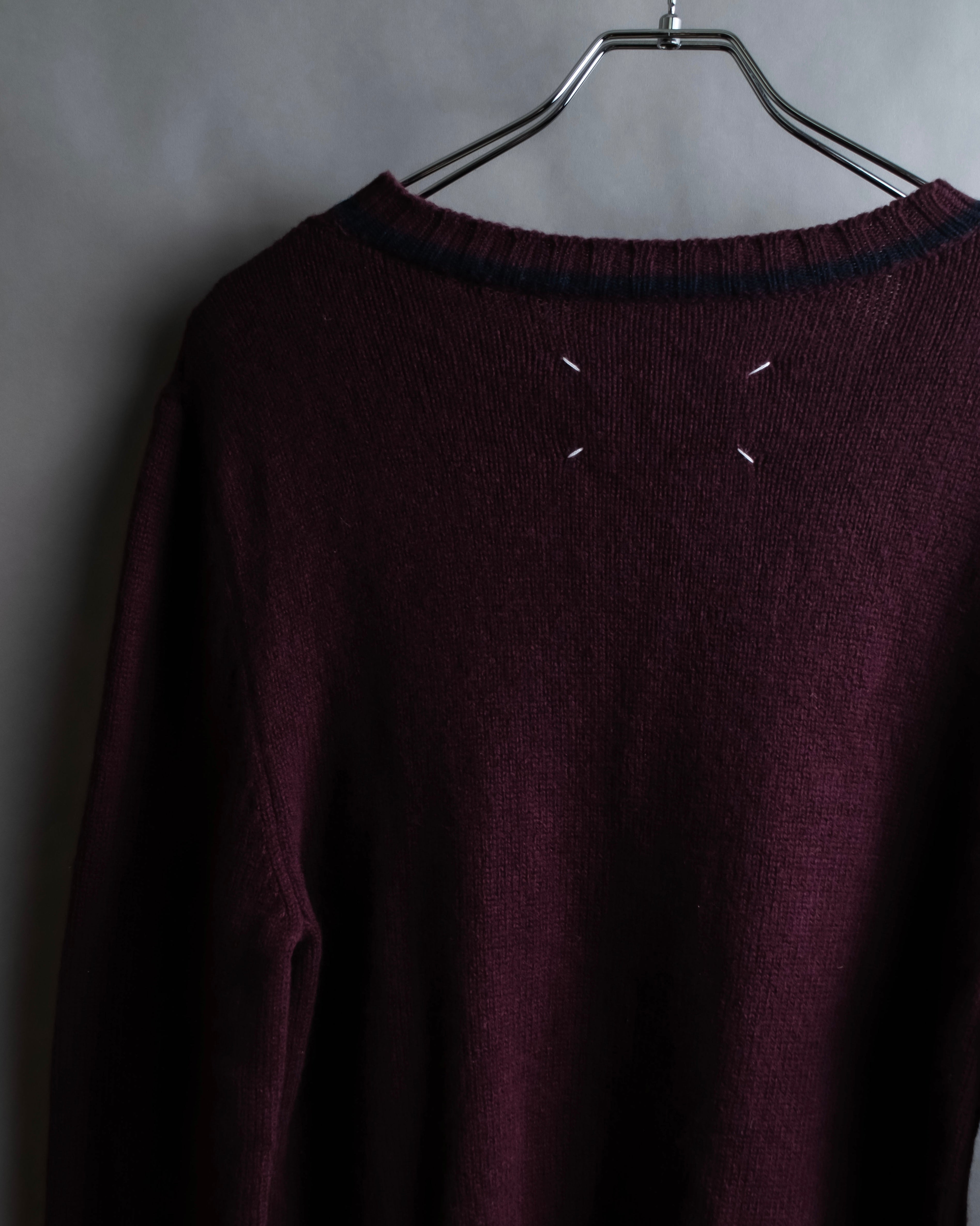"MAISON MARGIELA"
20AW burgundy color V-neck knit
