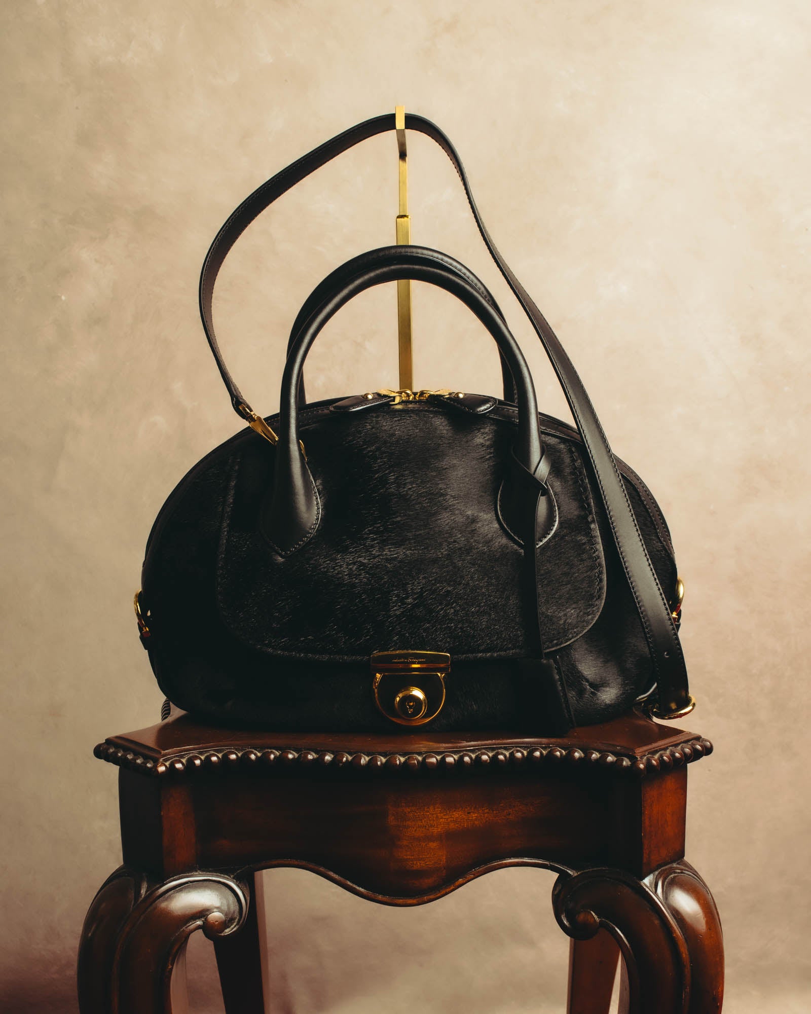 -SPECIAL- “Salvatore Ferragamo“ 90's-00's Gancini pony hair and leather dual-way boston bag