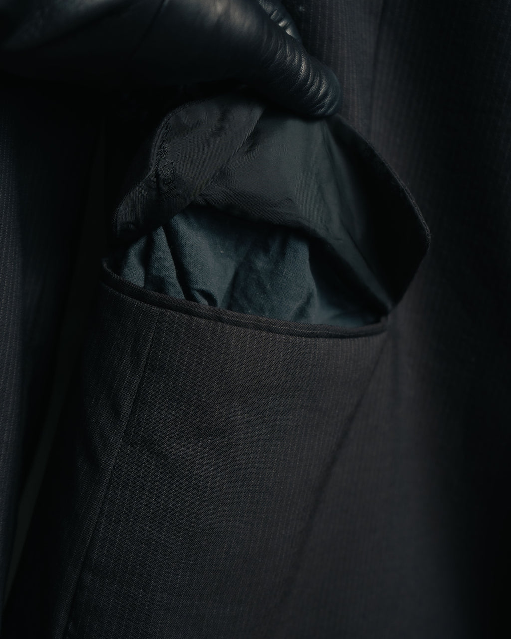 -MOOD Vintage Collections-
90’s Pinstripe wool tailored jacket
by Yves Saint Laurent pour homme