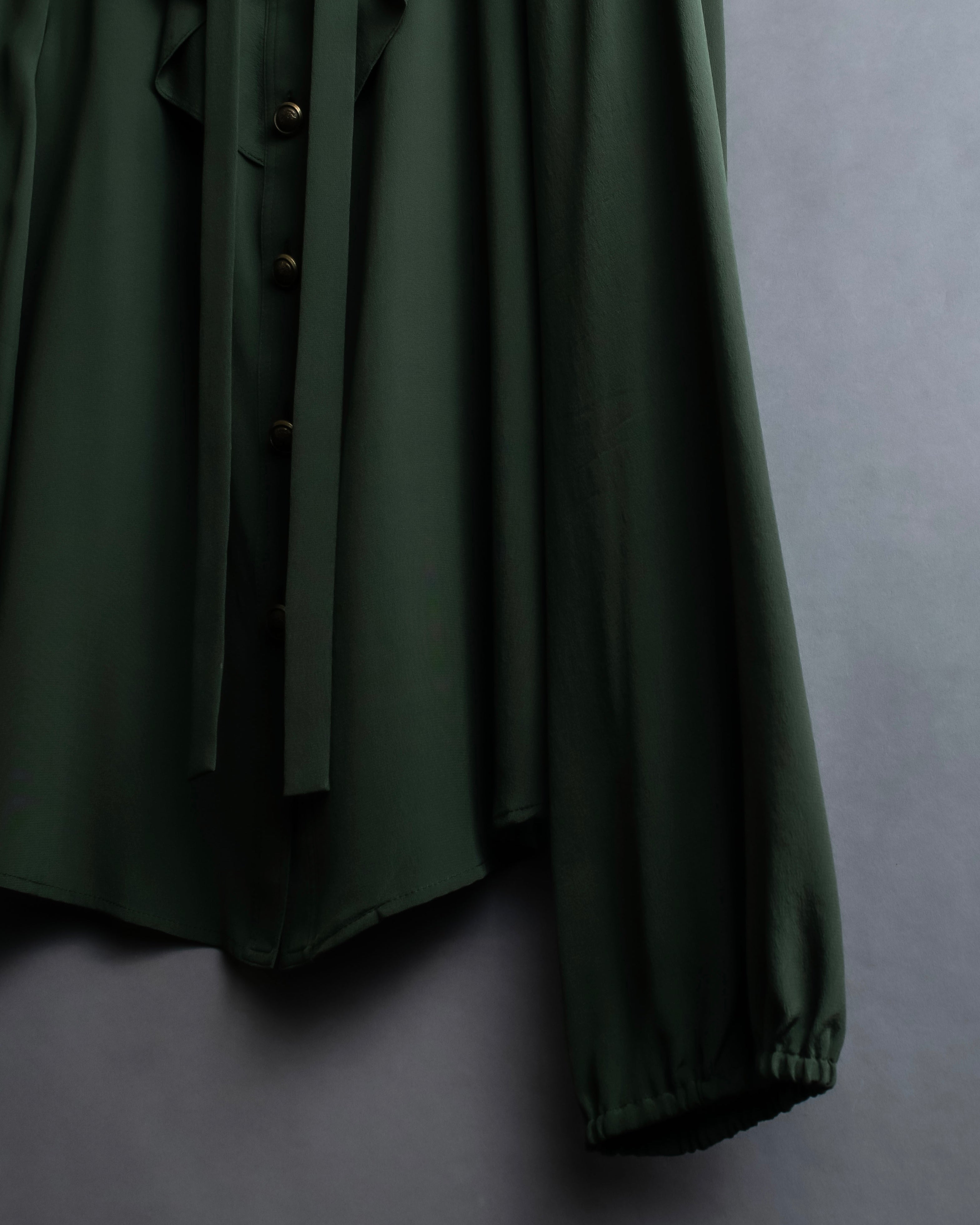 "GUCCI" Tab design bowtie blouse