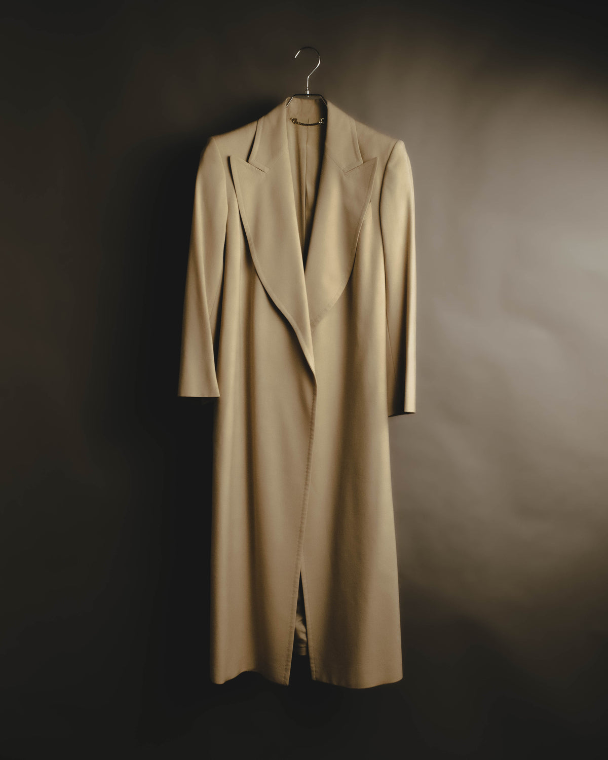 "GUCCI" 90's Dramatic peak lapel belted long coat