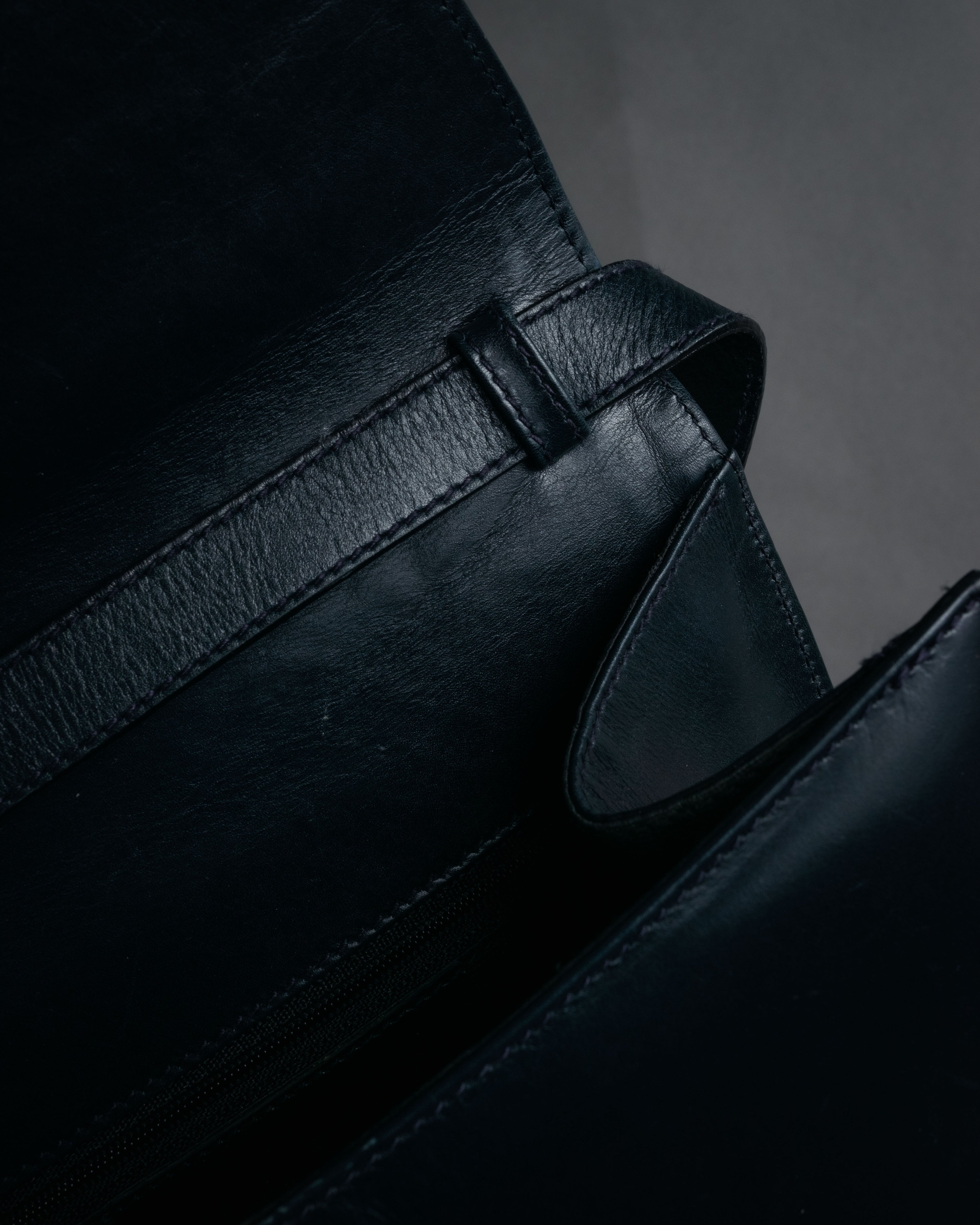 “Salvatore Ferragamo” 90’s Vara ribbon box calf shoulder bag