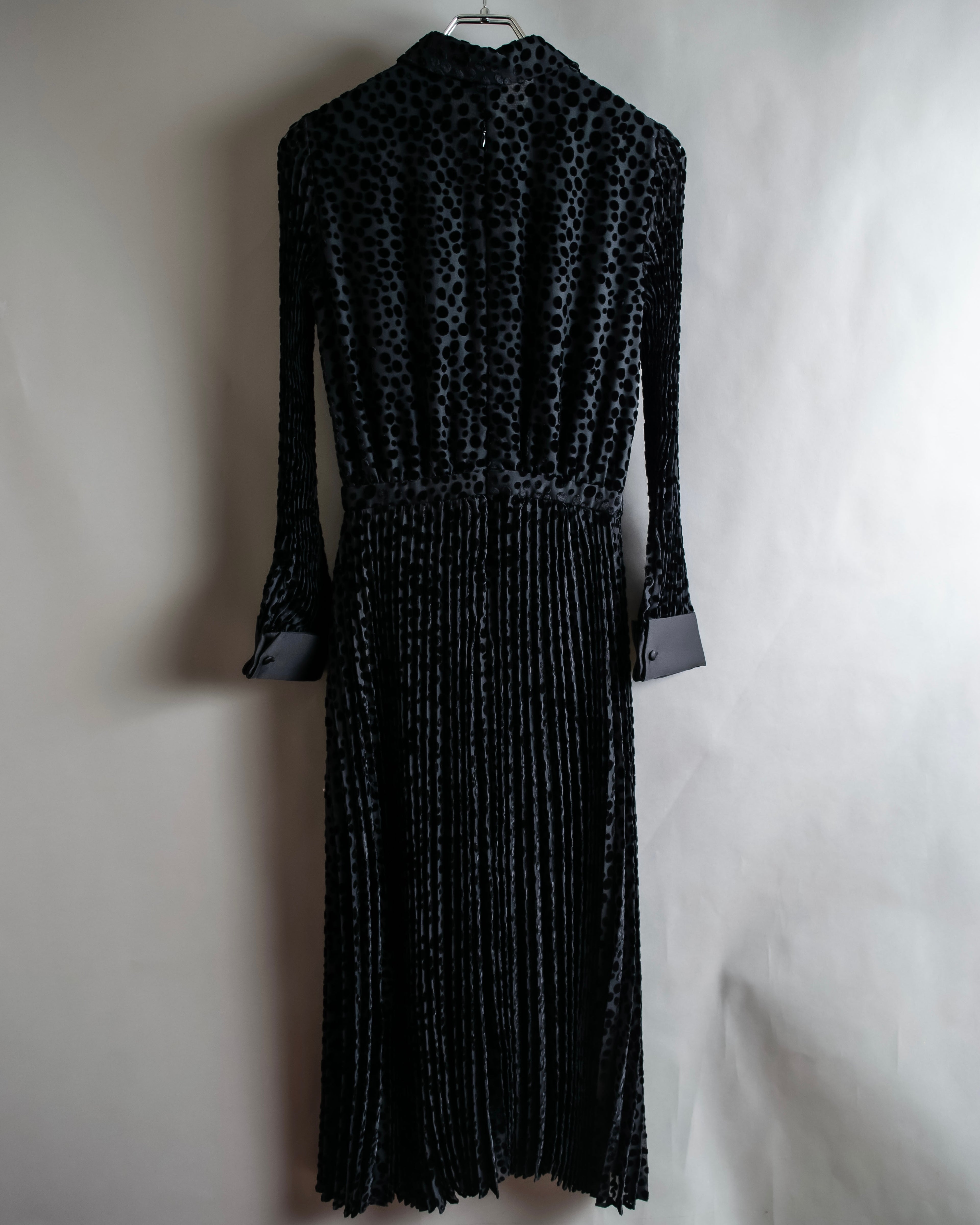 "EMPORIO ARMANI" Velvet dot beautiful pleated dress