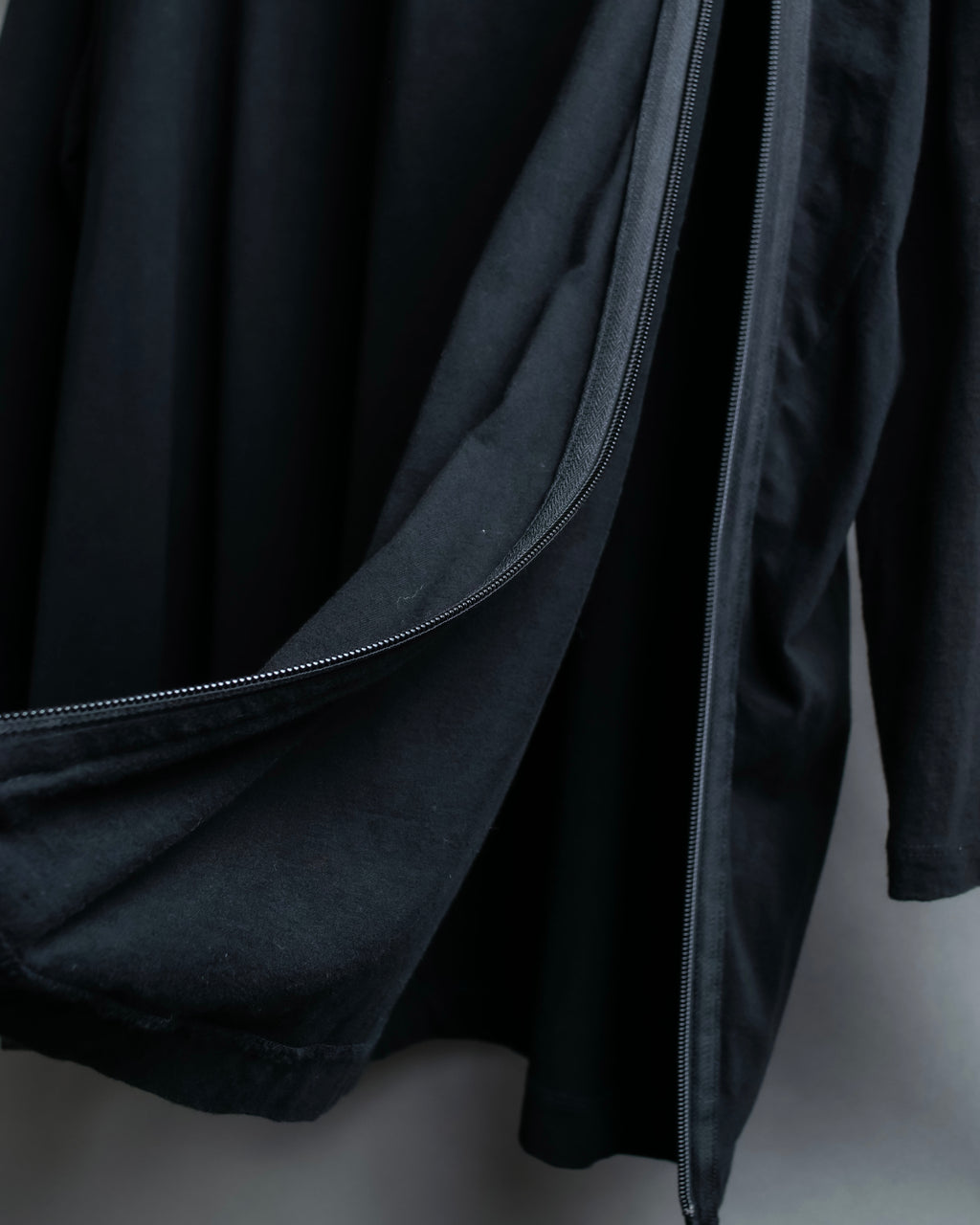 "Ground Y" Double zip design long tops