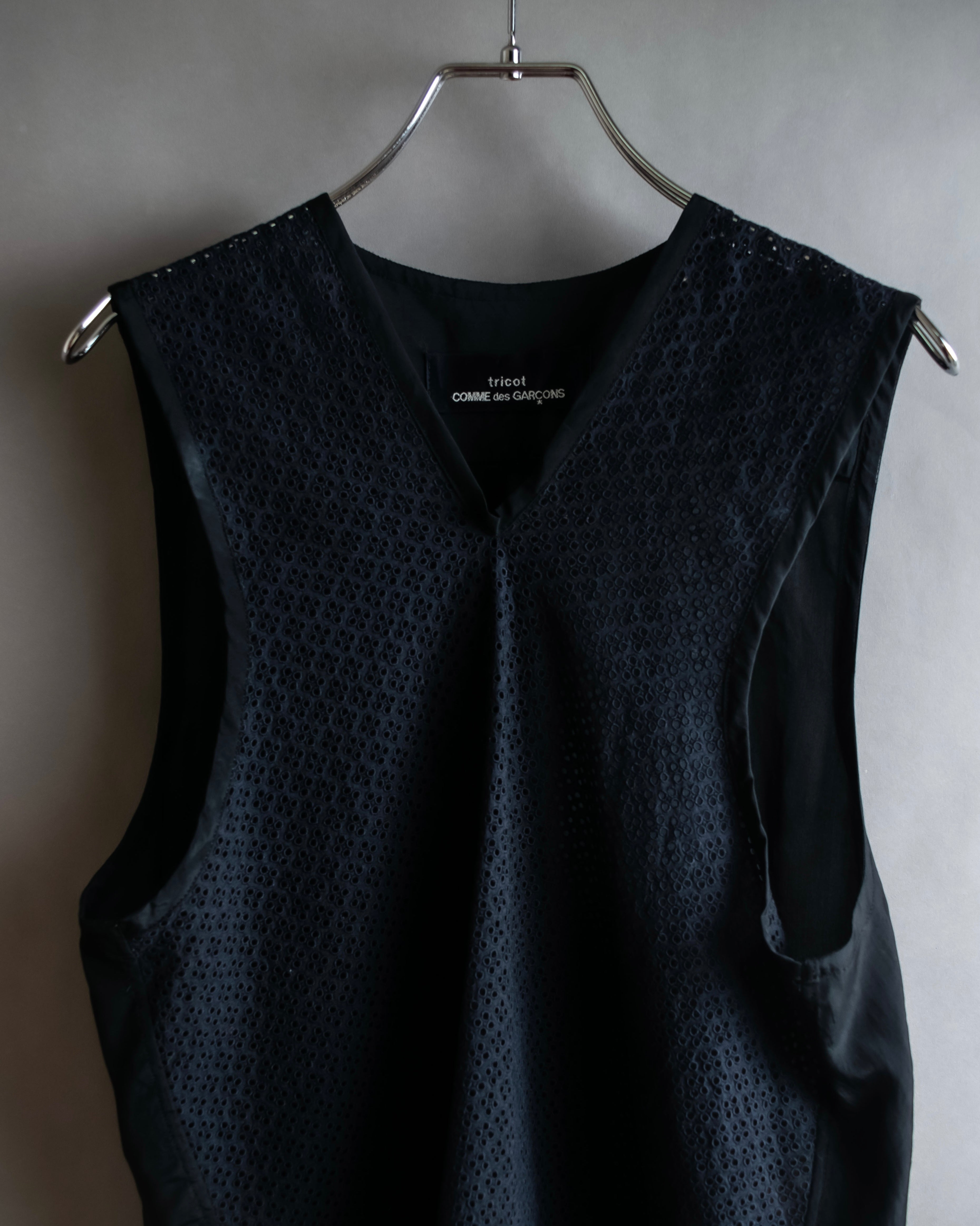 "tricot COMME des GARCONS" 96SS eyelet lace design patterned fabric switching vest