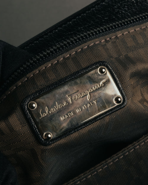 “Salvatore Ferragamo“ 00’s-10’s Gancini ring hardware leather shoulder bag