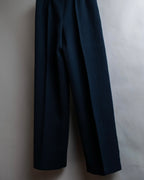 "VALENTINO GARAVANI BOUTIQUE"
Cleric design shirt jacket & tapered slacks set up