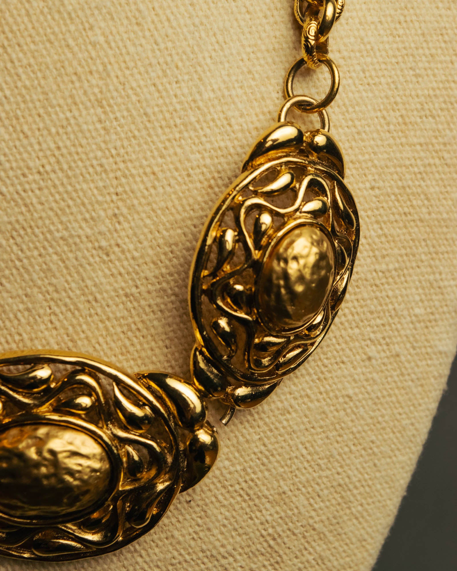 -SPECIAL- “YVES SAINT LAURENT” 80’s-90’s Baroque statement necklace