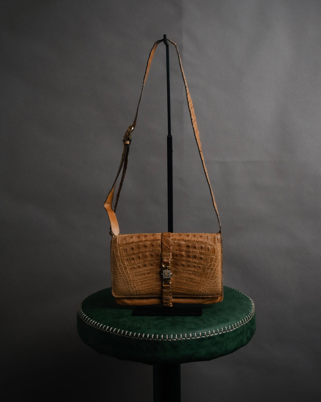 “CELINE” 80’s Hornback crocodile shoulder bag