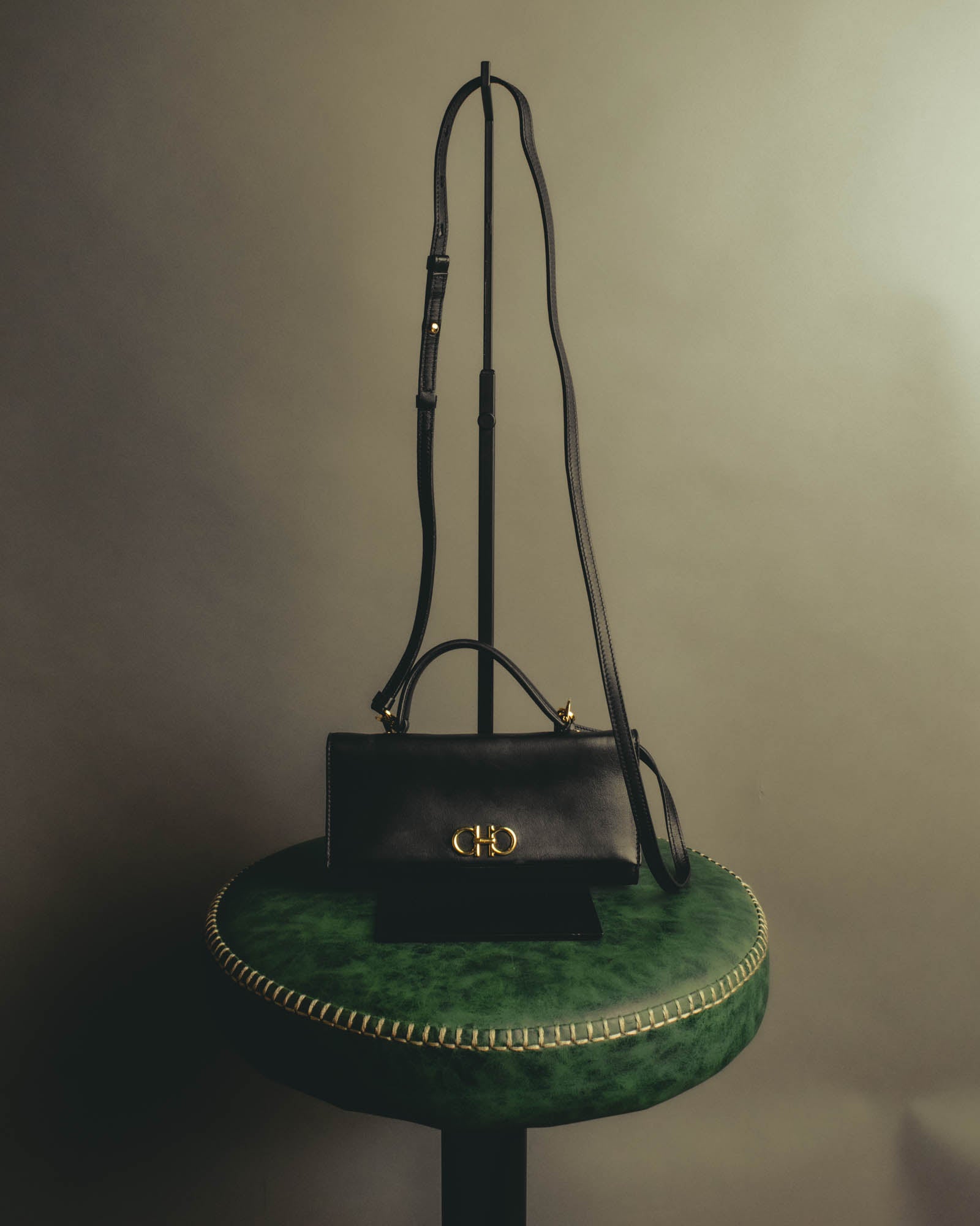 "Salvatore Ferragamo" 2010's Classic Gancini top handle shoulder bag