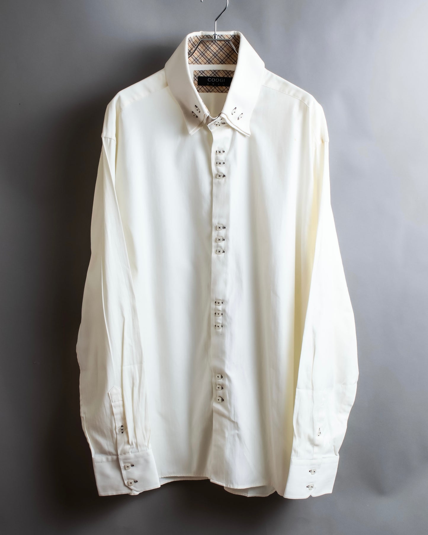 "COOGI" Double collar distinctive buttons relaxed shirt